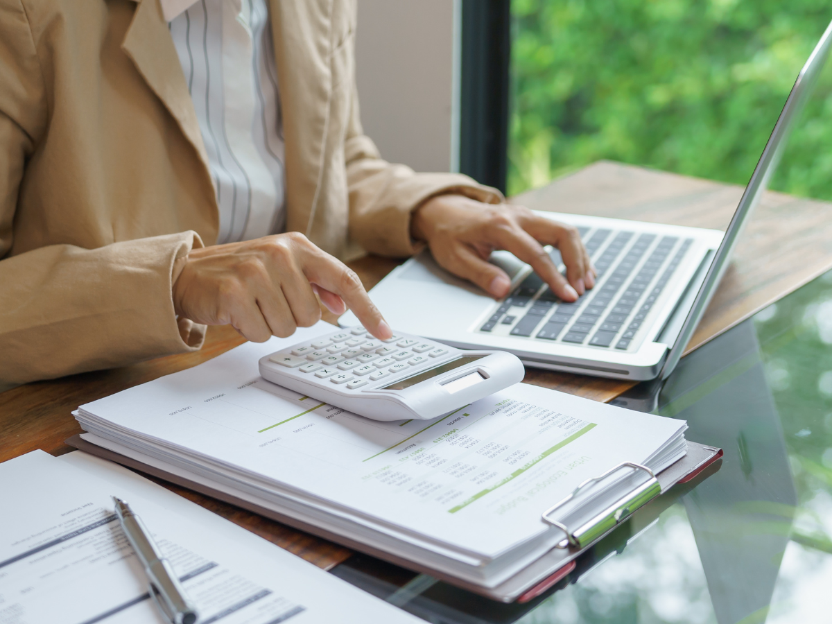 How Smart Investors Use Leverage to Build Wealth Faster