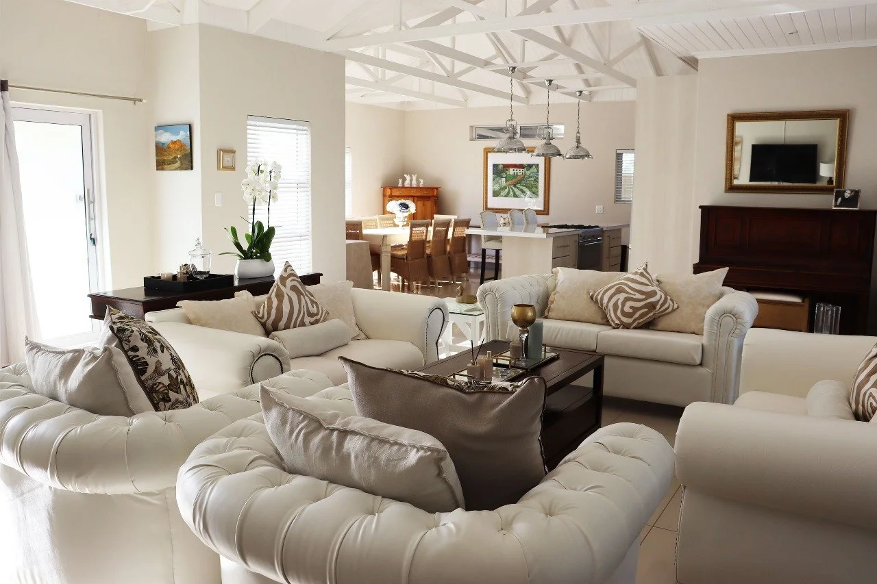lounge, sitting room, open plan living area, kitchen, dining area