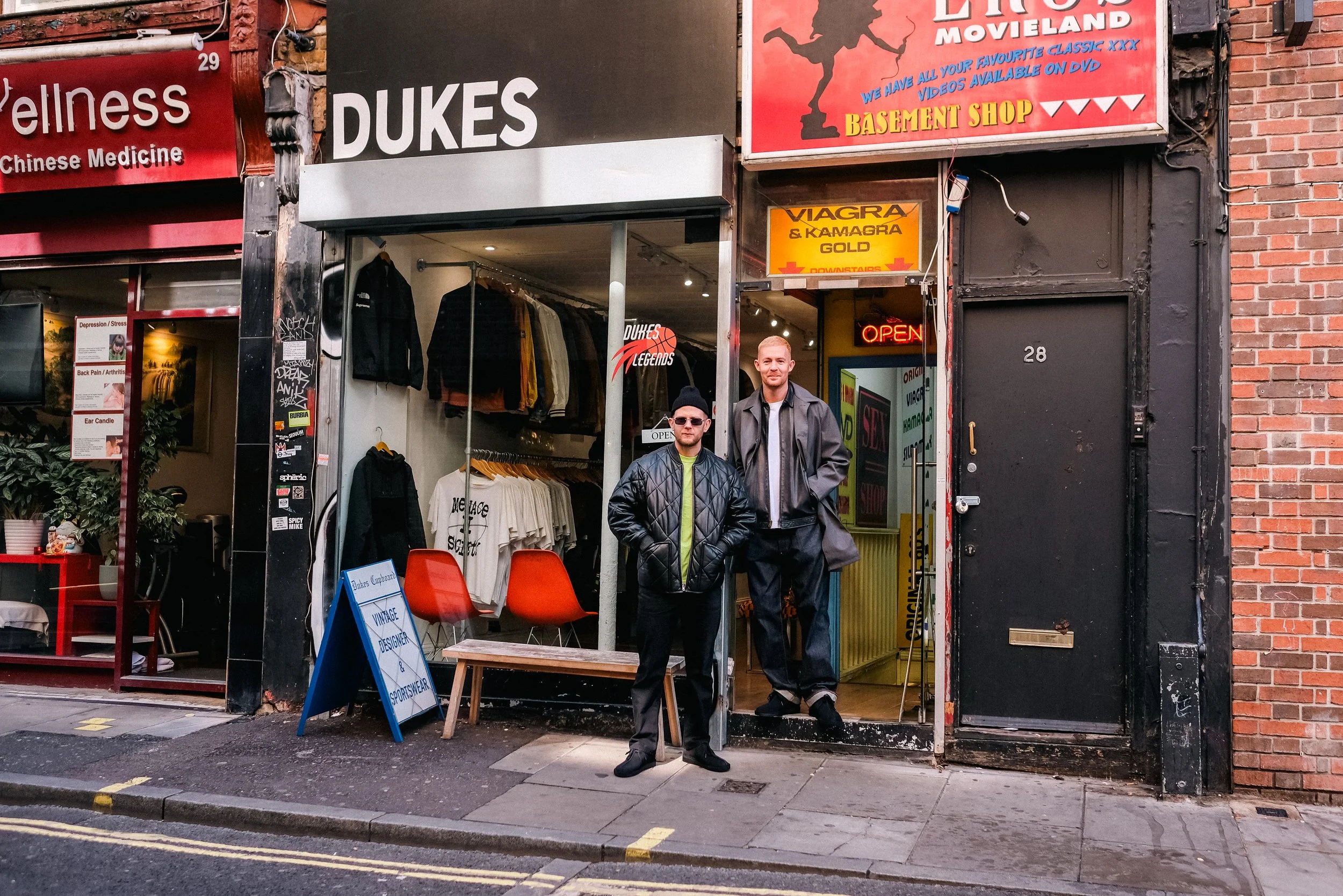 Dukes Cupbard & Clarks Originals