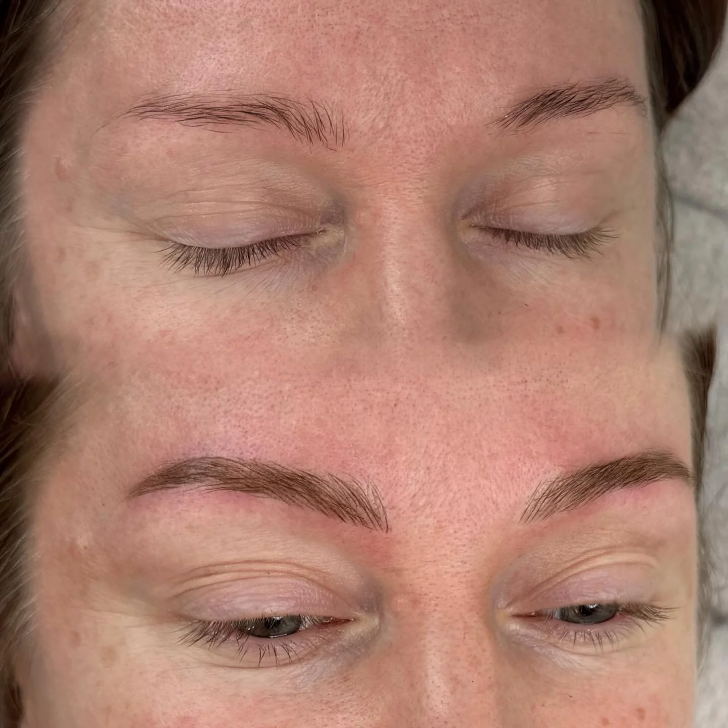 T&auml;ydellinen s&auml;vy, luonnollinen ja kevyt tekniikka. 💕

Jos haluat kes&auml;ksi valmiit, huolettomat kulmat jotka pysyy uidessa, urheillessa, helteell&auml; niin varaa pian oma aikasi. Jos varaa ajan nyt kev&auml;&auml;lle, kulmat ehdit&auml