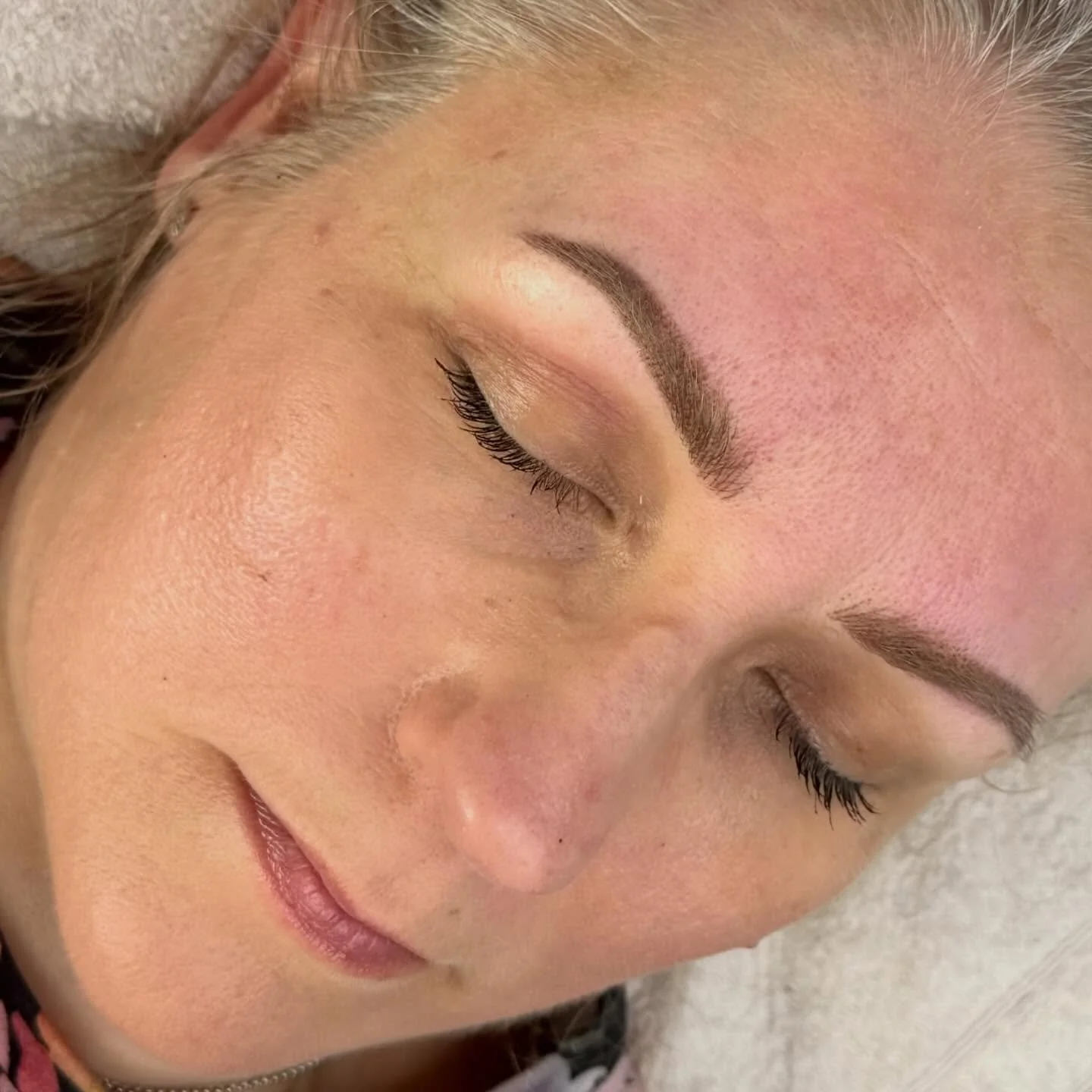 Nanobrows💕

Kev&auml;&auml;n ajat t&auml;yttyy nopeasti, viel&auml; ehdit varaamaan itsellesi ajan kulmien- tai huulten pigmentointiin ennen kes&auml;&auml;, niin saat nauttia kes&auml;st&auml; huoletta ilman levinneit&auml; meikkej&auml;. 😍

www.b