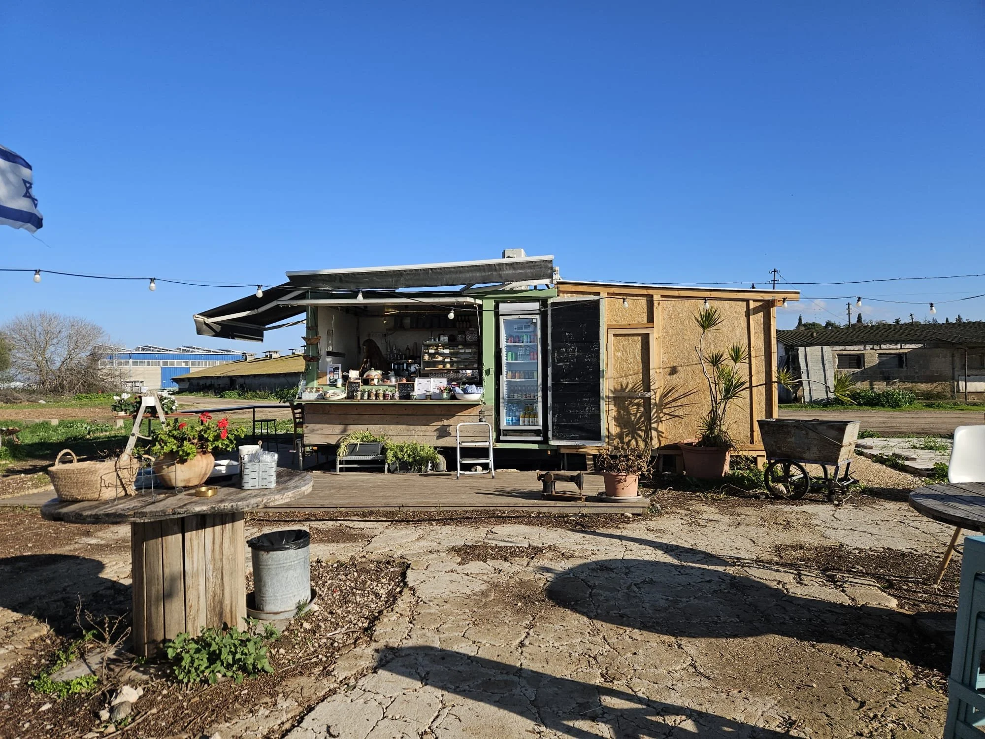 Moishe coffee cart.jpeg