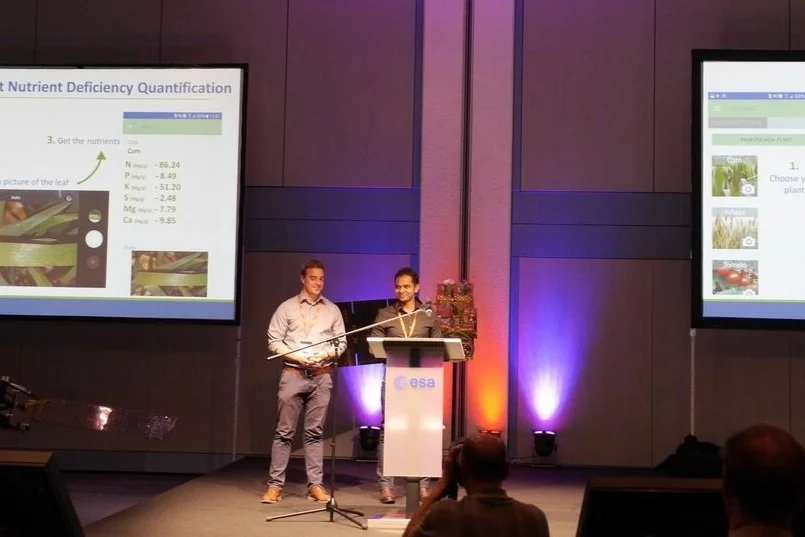 Global Navigation meets Geoinformation