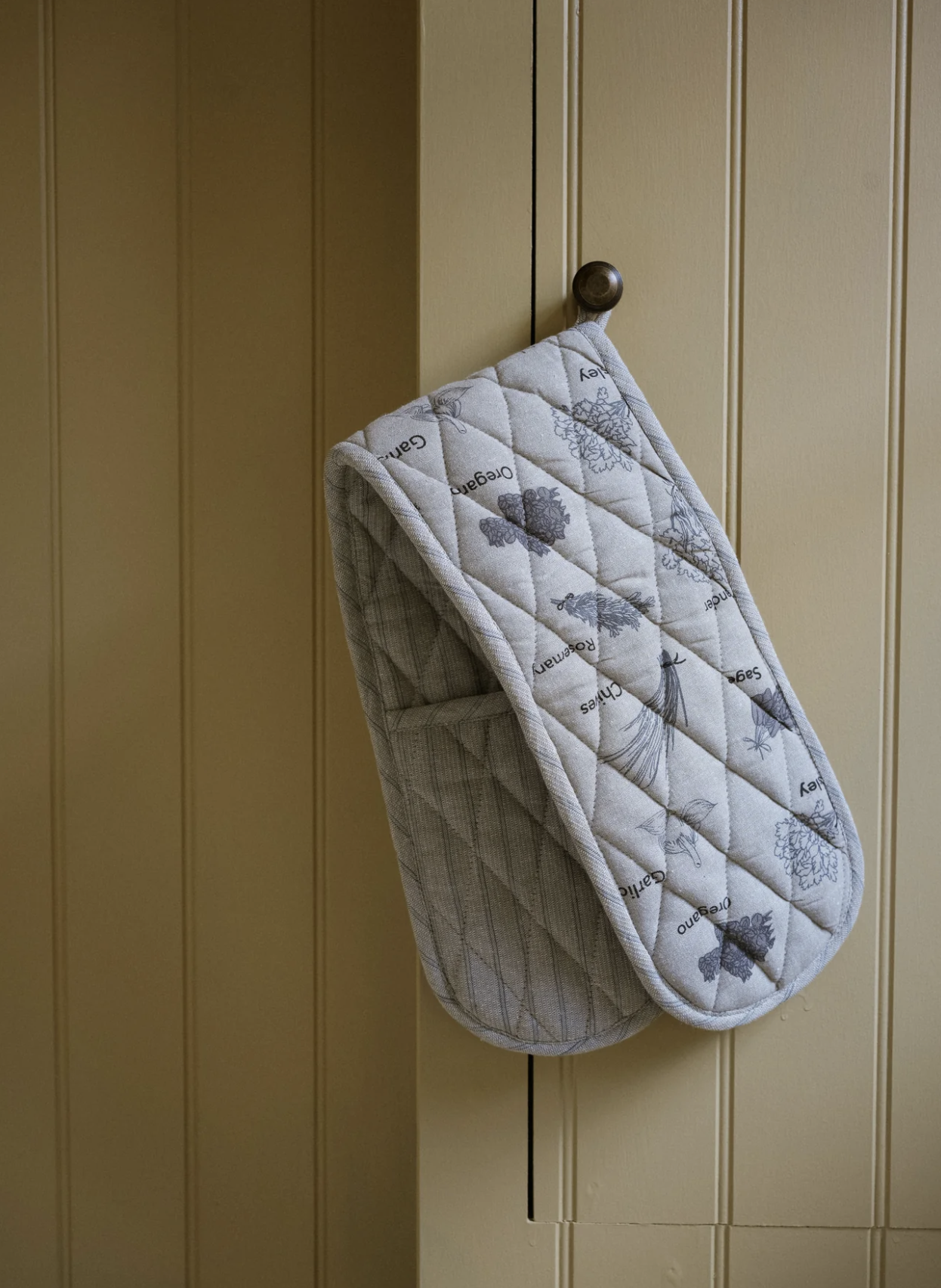 Herb Print Double Oven Glove Charcoal