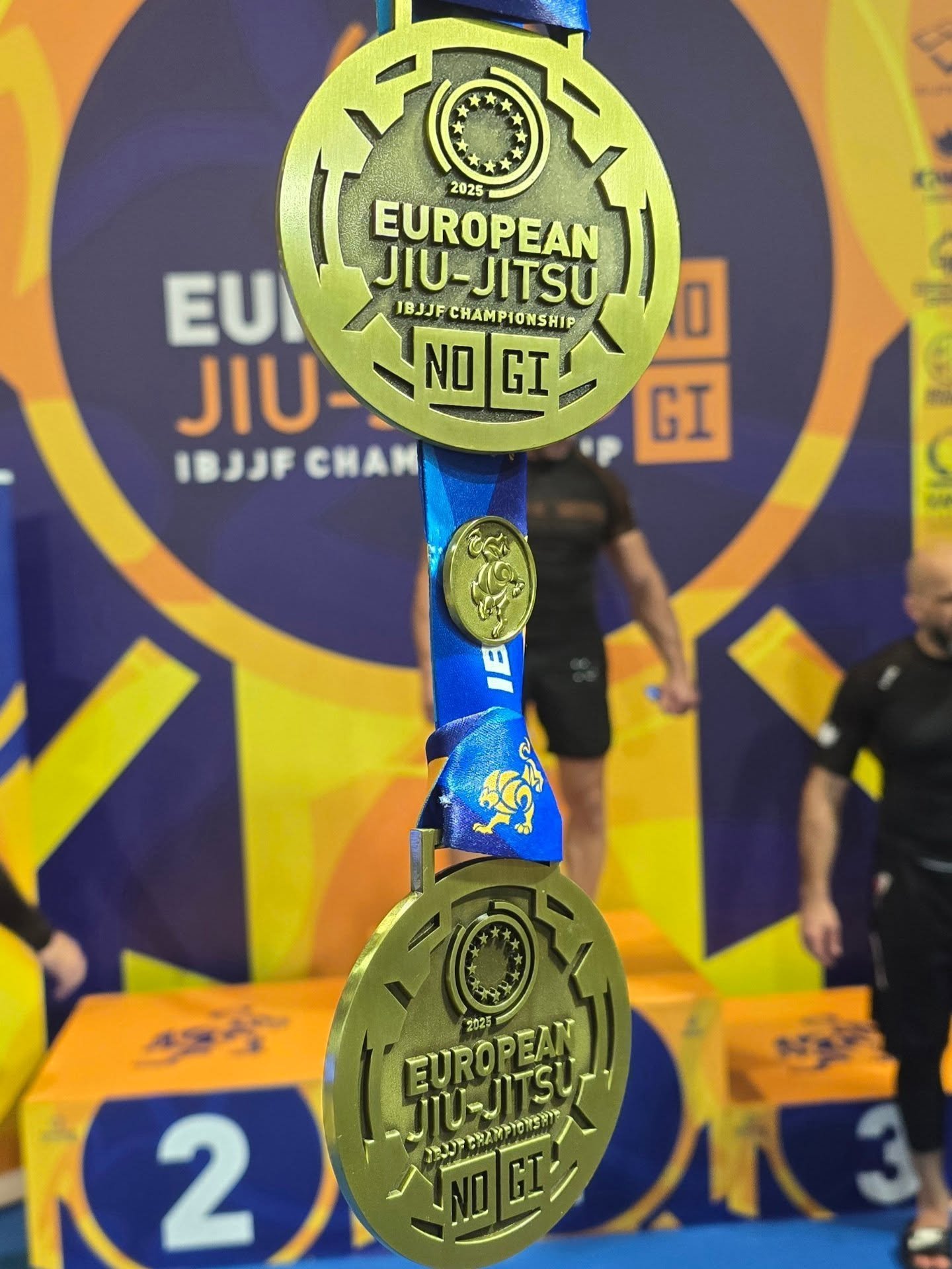 🥉🥉 🇮🇹
Bronze in M2 black belt ultra heavy and the M2 open weight today at the NoGi Europeans losing to the division winner in both.
I'm happy with the improvement after going away empty handed last year

Thank you to @willwansbrough @dwilliamsjud