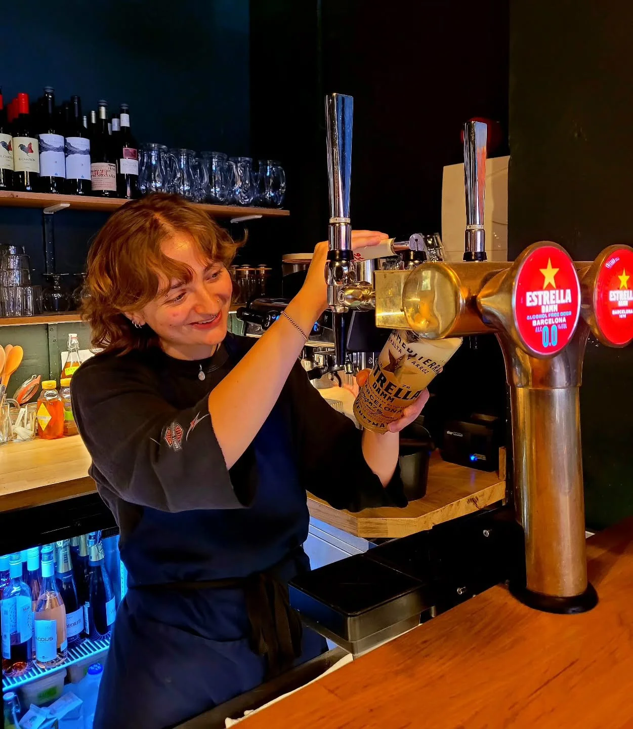 It's Saturday! Which can only mean one thing...
Cold pints and tapas!
Our front of house superstar Gemma is here to serve you all day! So come by, say hi and have a drink or two. It is the weekend, after all!
Kitchen open 22:30.