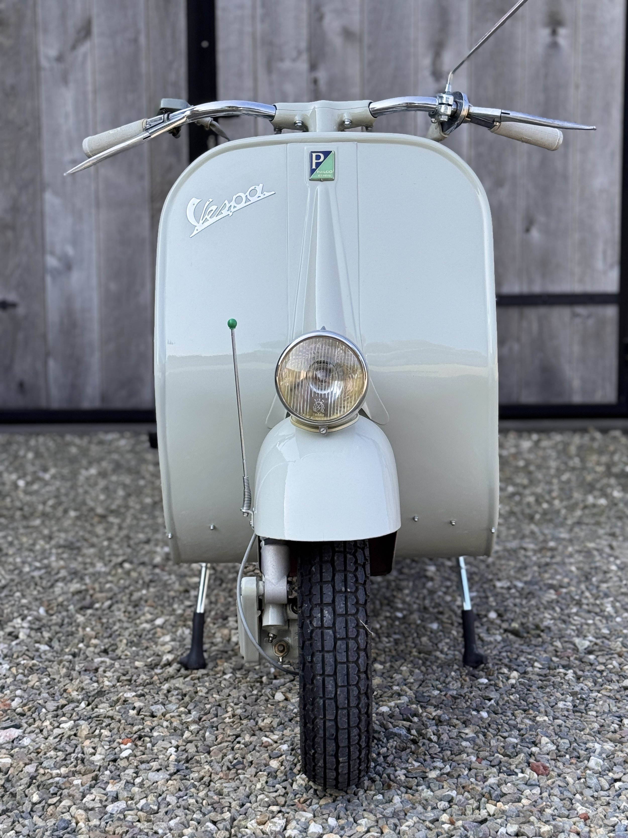 Vespa VM1T Faro Basso + Sidecar 1953