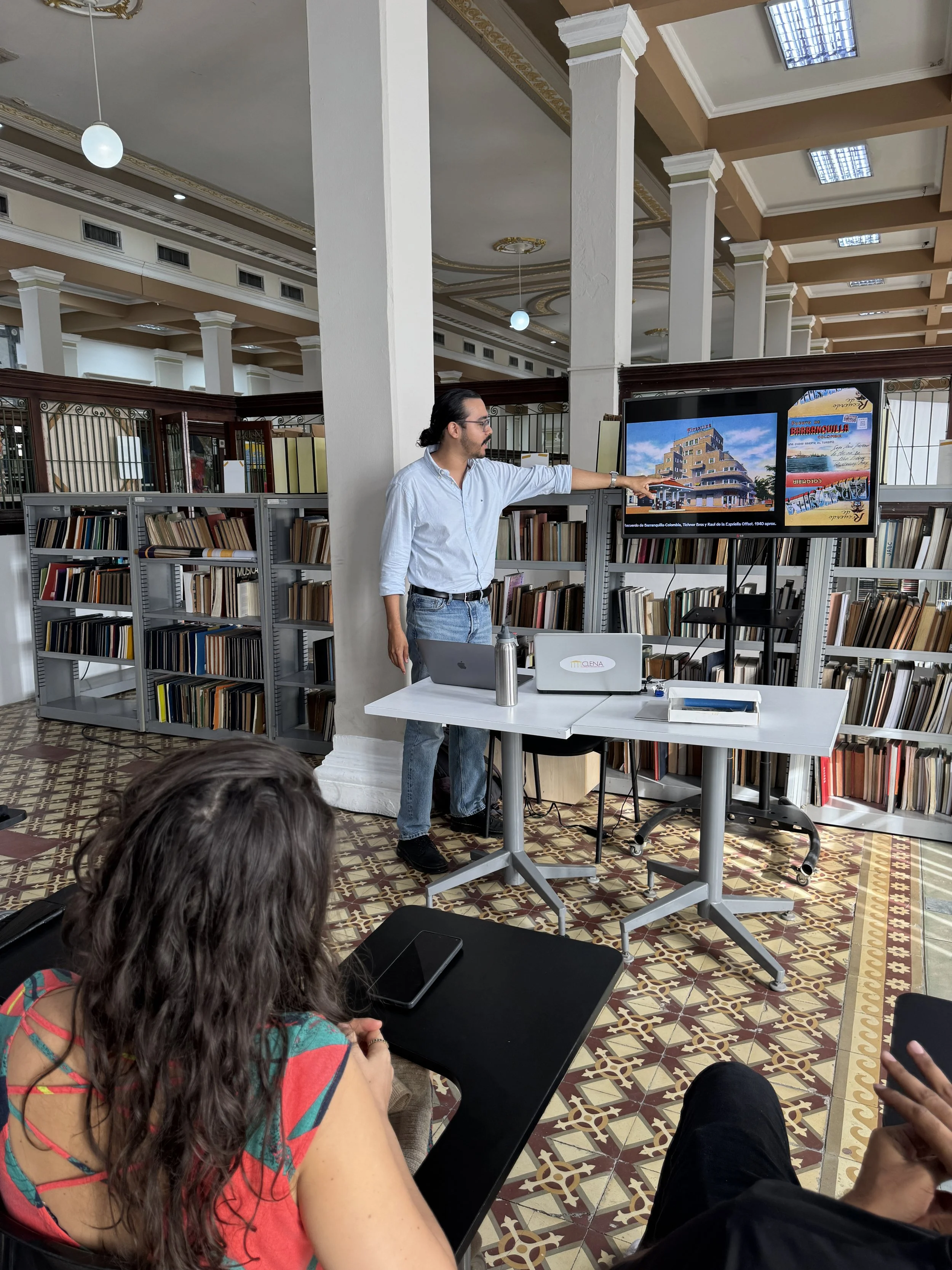 Enrique Harm en la Biblioteca Piloto del Caribe de Barranquilla 2