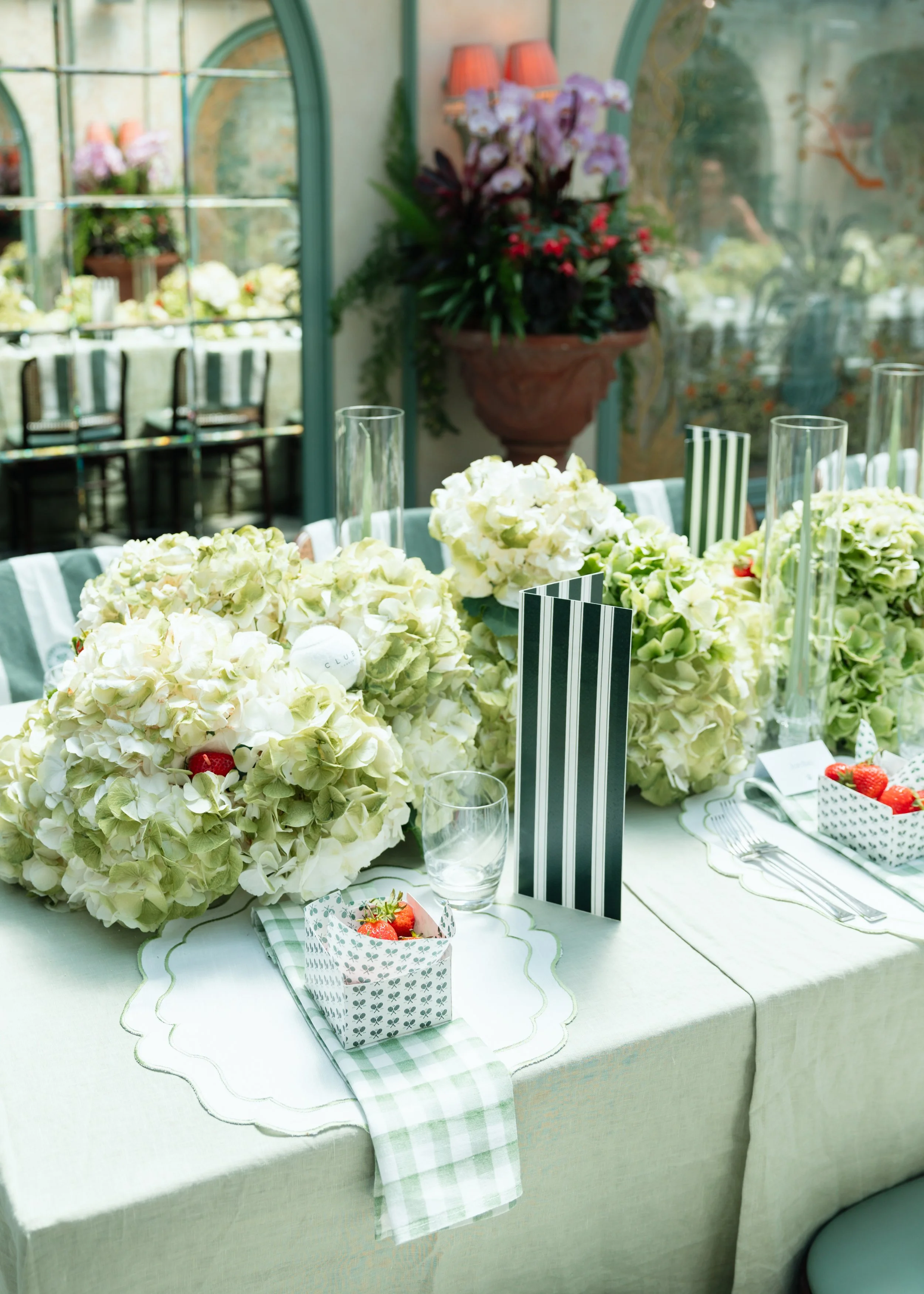 ClubLWimbledonDaphnes-OliviaCheneryPhotography-3 (1).jpg