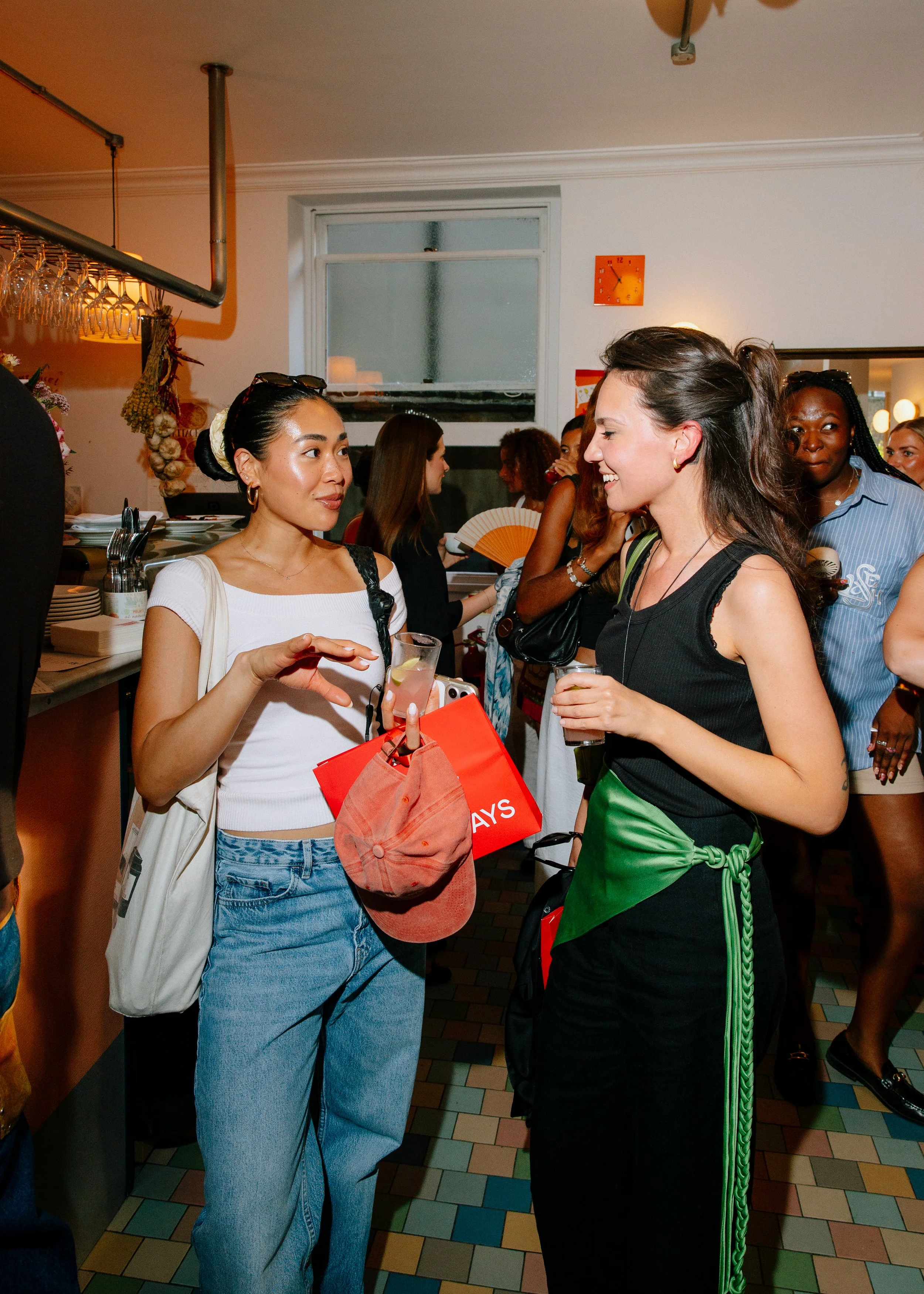 UnderdaysCafeDecoEvent-OliviaCheneryPhotography-52.jpg