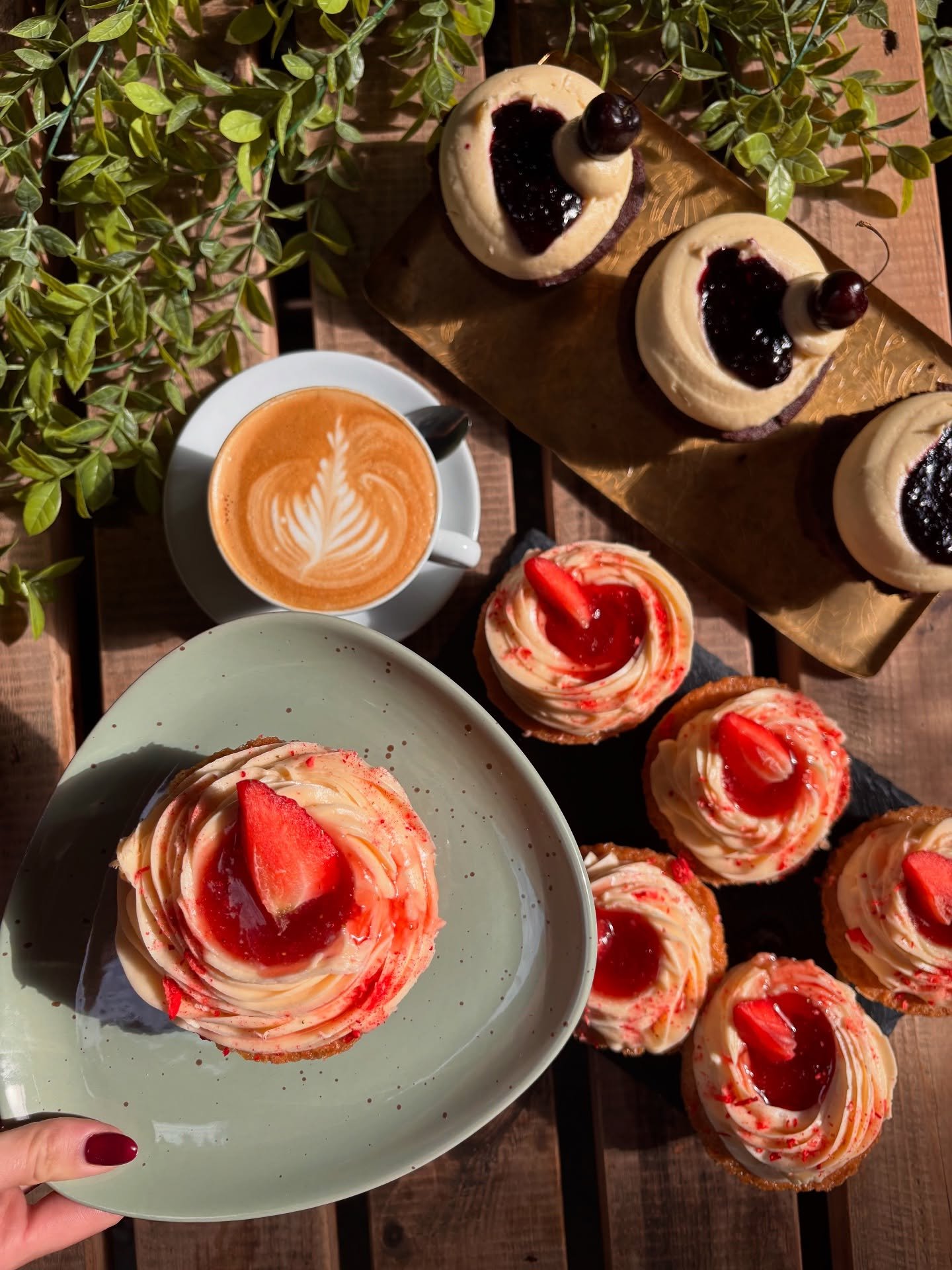 Summer&rsquo;s heating up&hellip; and so is our cake game! We&rsquo;re not wasting a second bringing sun inspired flavours to this week&rsquo;s cake drop!

🥥Coconut, passion fruit &amp; cardamon cake 
🍌Banana and blueberry loaf cake 
🍰Apricot cake