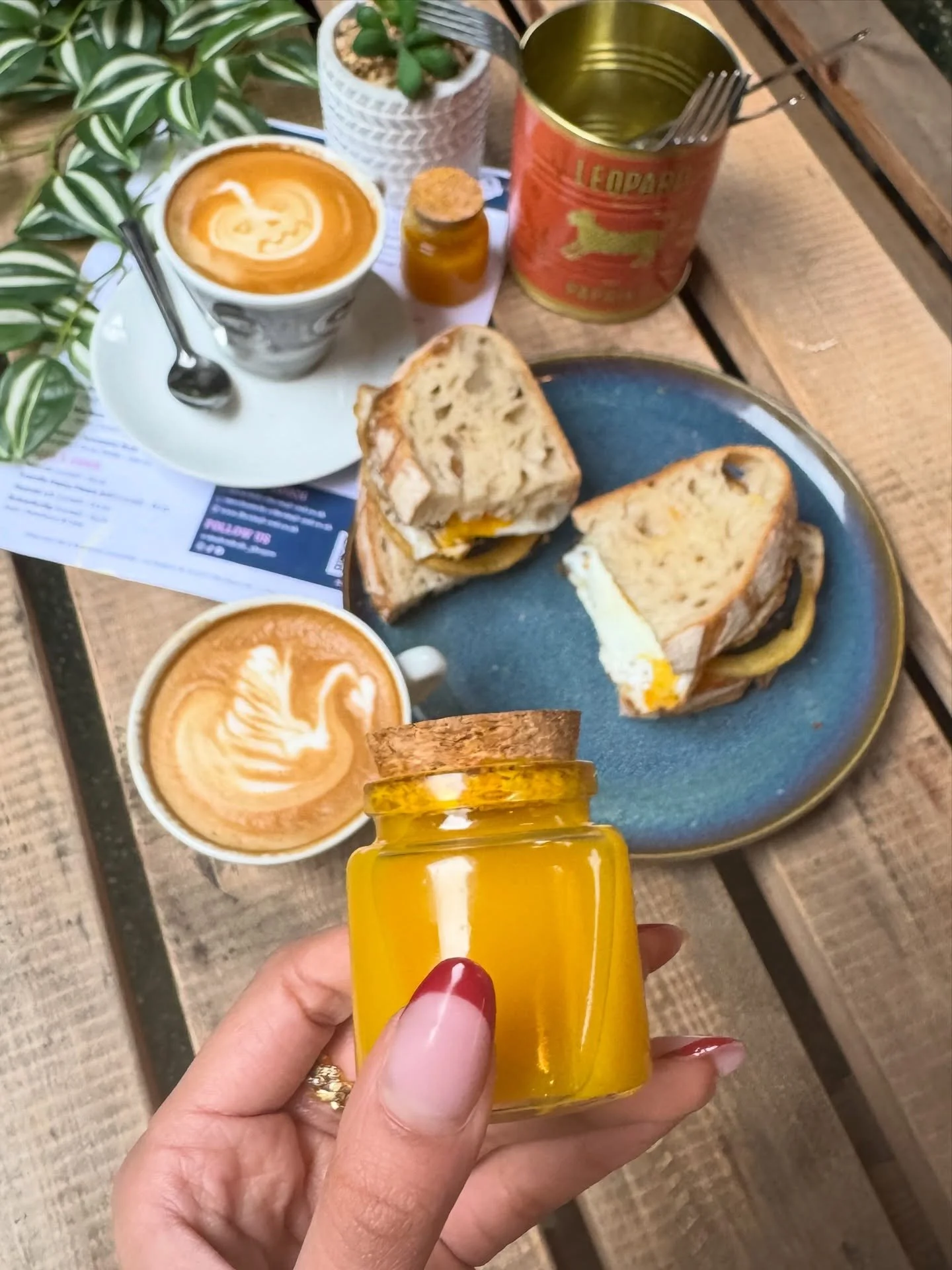 Monday mood? BOOSTEDDD ✅

Start the week with our flu shots 🍋⚡️loaded with ginger, turmeric, apple &amp; lemon. Anti-inflammatory and vitamin-rich, perfect for natural energy and immunity boost 💥

Garnethill only!