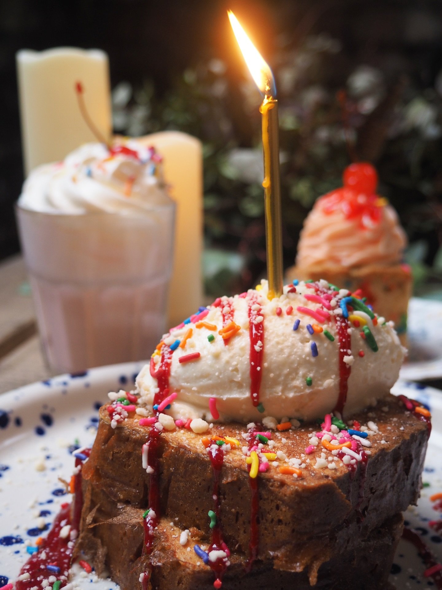 🎉GHs 10th BIRTHDAY SPECIALS 🎉

We&rsquo;re celebrating all weekend long with birthday themed specials and two returning chef favourites👨&zwj;🍳🥳🍰

1. Birthday French Toast 
White chocolate and marscapone cream, crystallised white choc, coulis, s