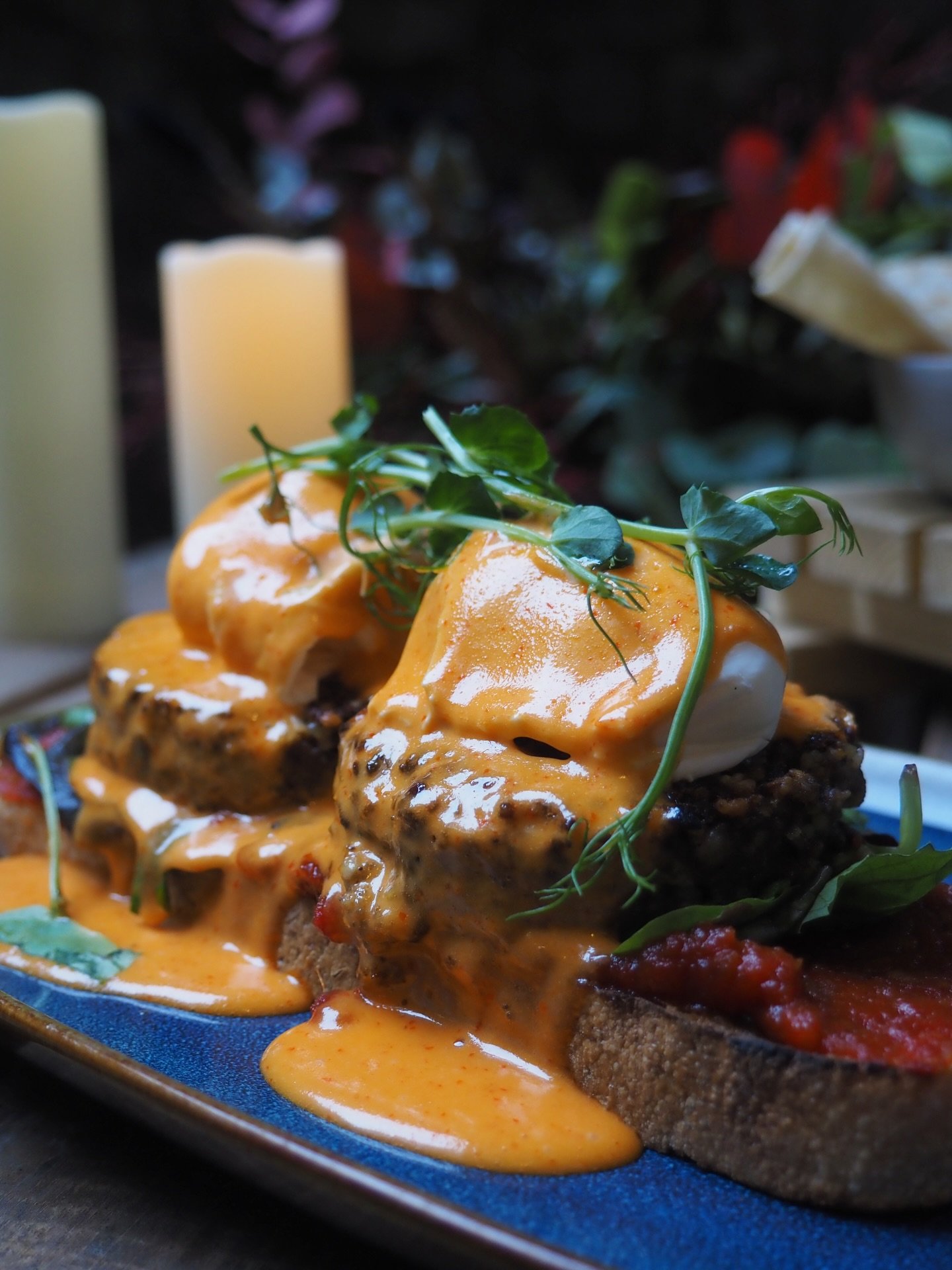 It&rsquo;s backkkk 👀

The special that always flys out the kitchen at Garnethill 😮&zwj;💨

Rabbie&rsquo;s Eggs
Haggis, tomato and chilli jam, mixed leaves, poached eggs and sriracha hollandaise served on sourdough