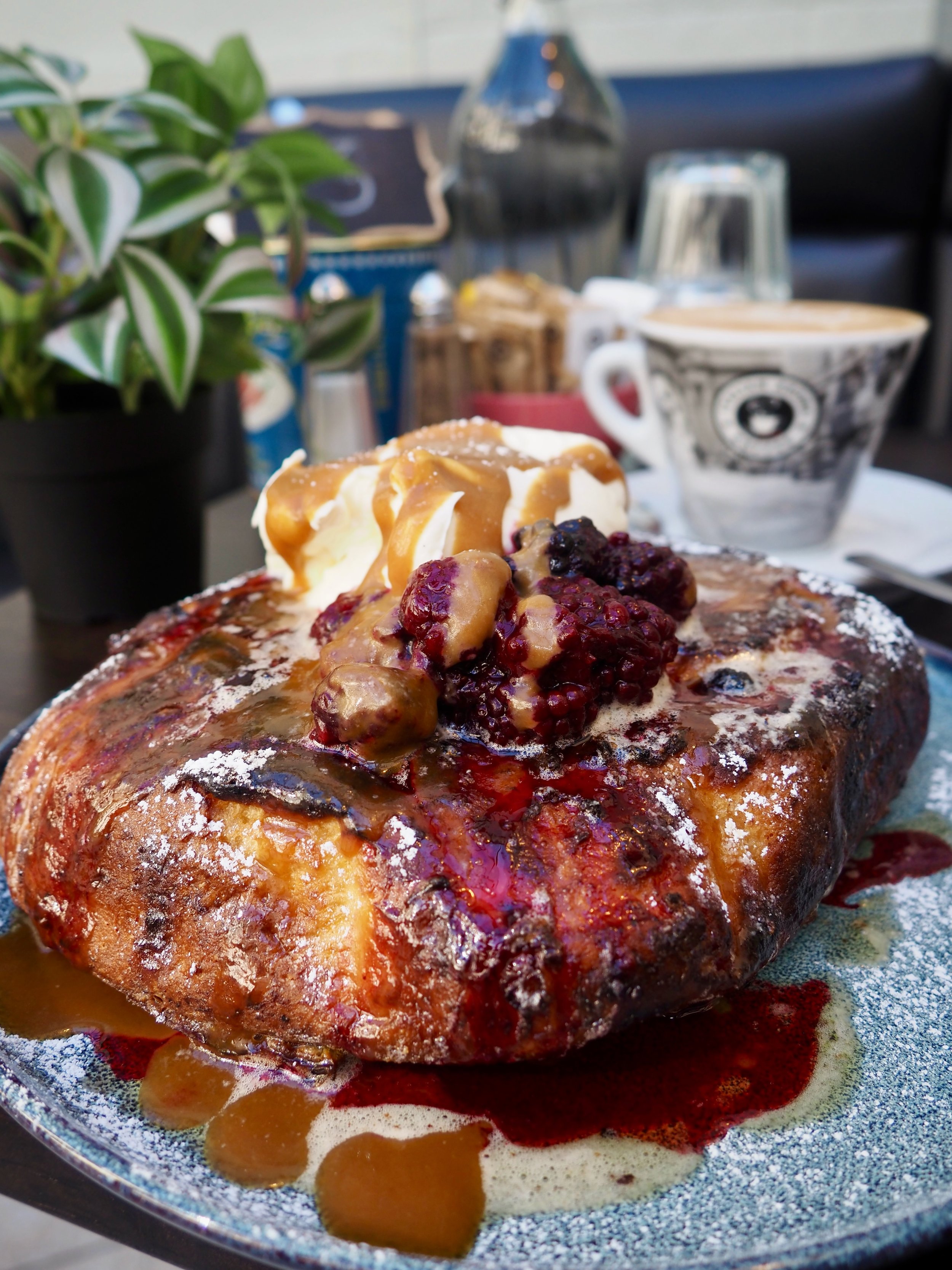 NEW SPECIAL DAY AT MERCHANT CITYYYY! 

Servin up Chelsea Bun bliss - French Toast, topped with blackberry compote, mascarpone and finished with caramel sauce.. 😮&zwj;💨

🕥 Open 9-5 Mon - Sun | Walk-ins and bookings available!