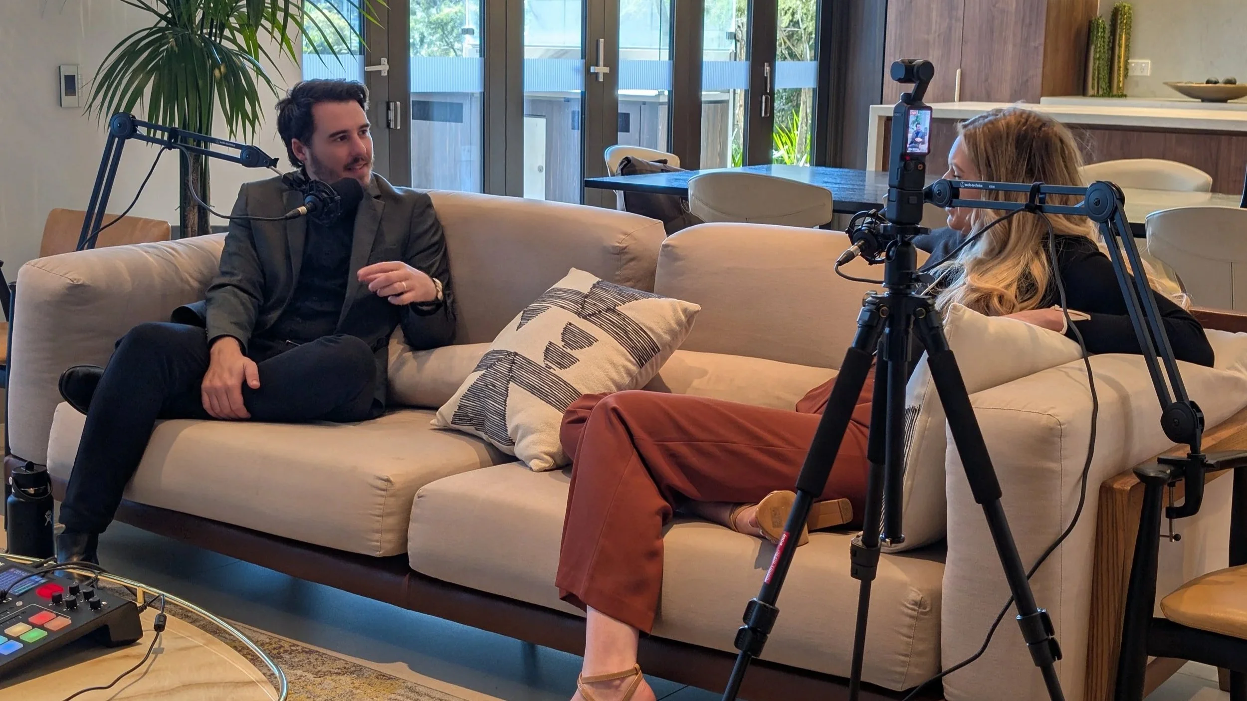 The Quiet Expert’s Guide to Podcasting: How to forget the microphone is even there