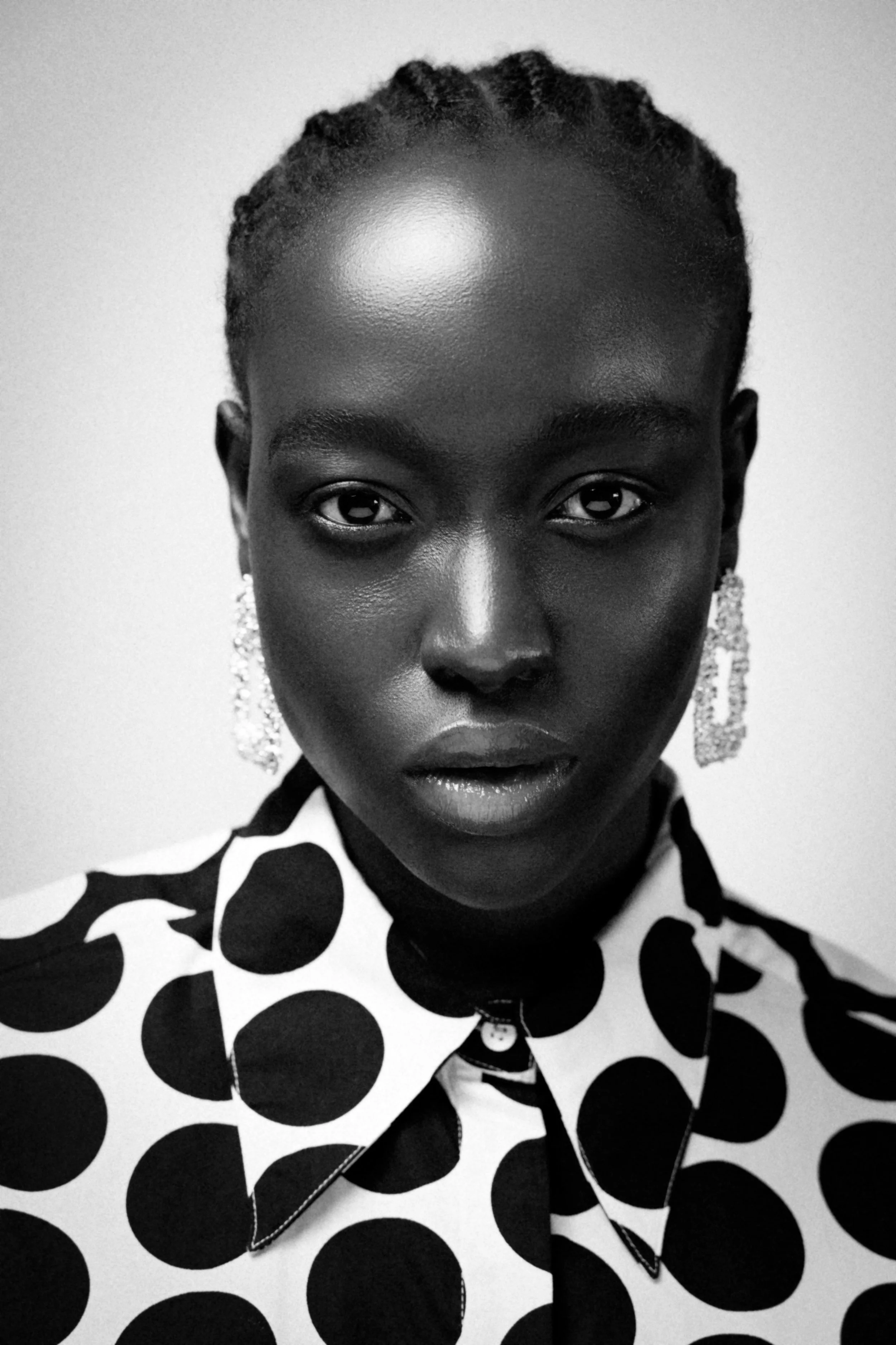 AngelaMSchlabitz-aBitzeFotoartist-HautCouture-Sedcard-Lauris-ARV8189 1.jpg