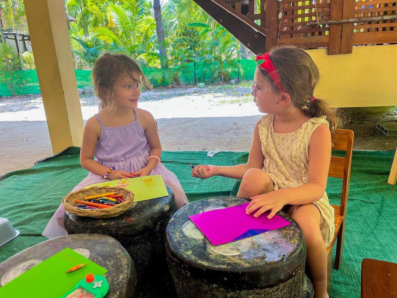 Afternoon relax time~💛✨

#kohphanganparents #circleofsunkindergarten #circleofsunphangan #kohphangankids #kohphanganisland #kohphanganlife #kohphanganfamily #kohphangan #kohphanganpeople