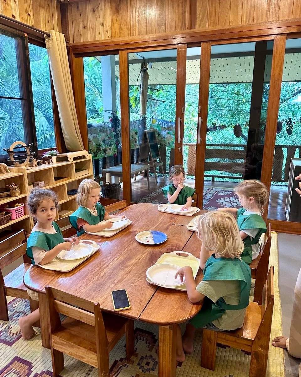 🐚 Creating Our Own Mini Seaside 🌊

Today, the children created their very own little seaside scenes. Using paper plates, they painted one half blue with watercolours to represent the sea. On the other half, they applied glue and sprinkled sand, car