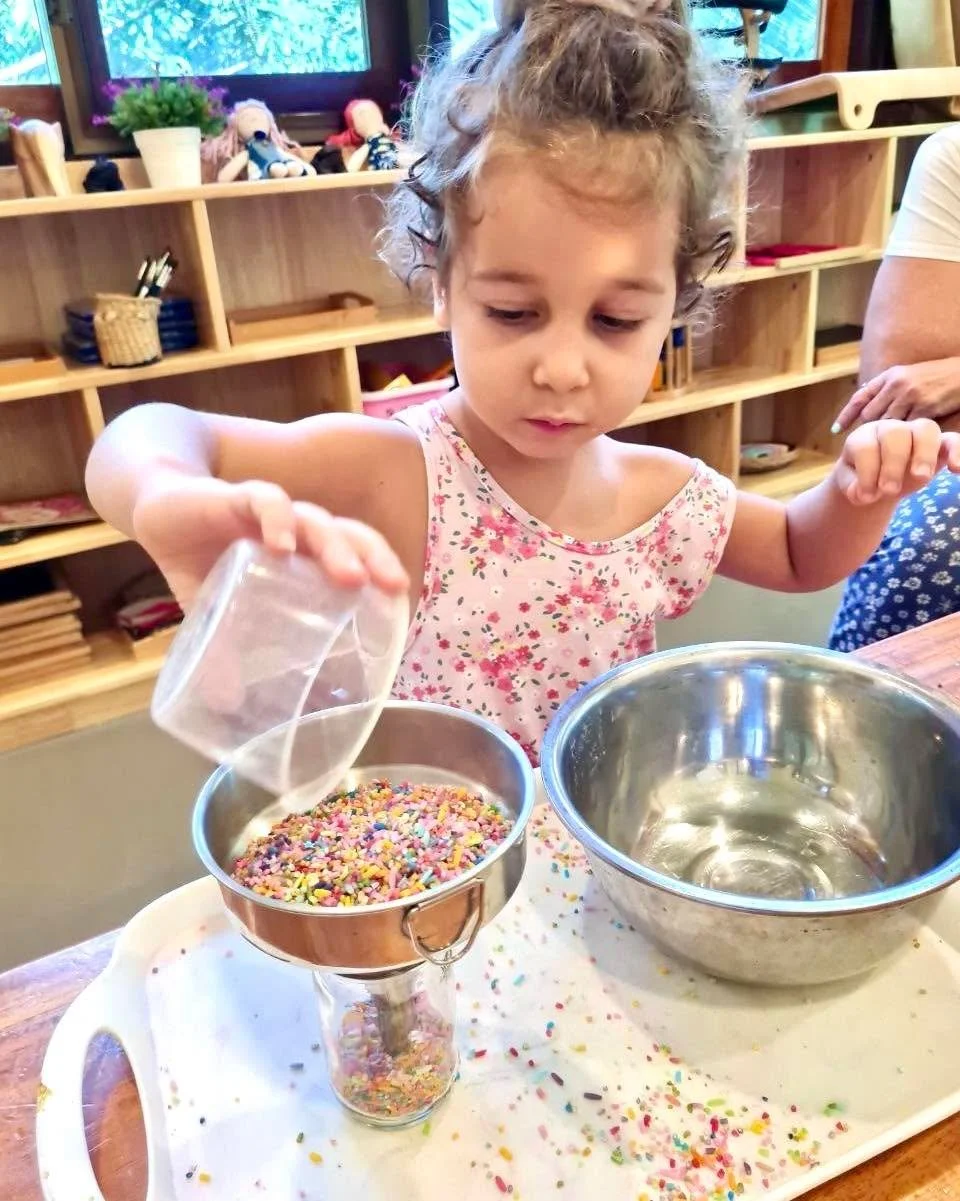 🌞🧩 Montessori Activities Children Love💕

Our children truly enjoy hands-on Montessori activities such as spooning colourful rice into glass bottles, layering rainbow sand into jars, learning to clean their toys, and sorting wooden pieces by size f