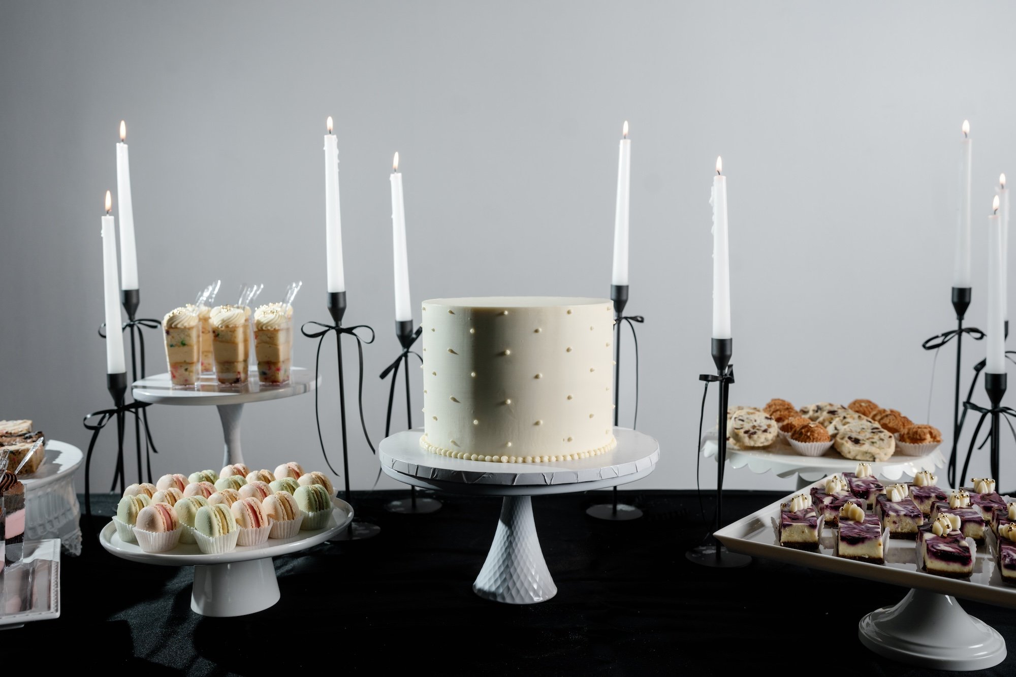 ECBG Cake Studio Custom Chicago Bakery Cakes White Wedding 14.jpg