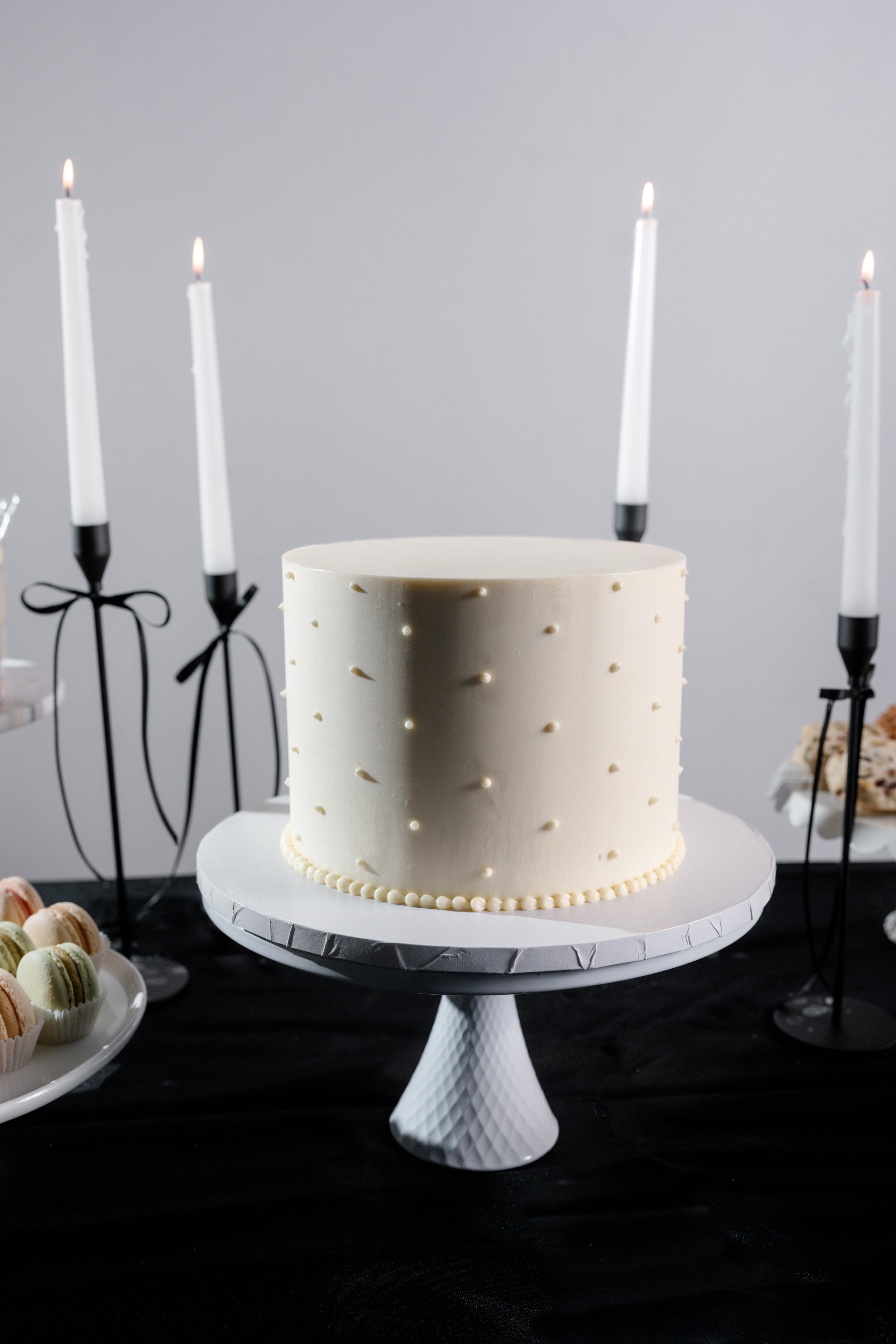 ECBG Cake Studio Custom Chicago Bakery Cakes White Wedding 13.jpg