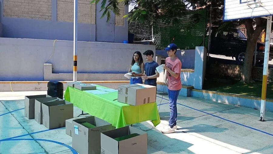 Primeros 12 equipos donados en &ldquo;La escuela de la Barranca&rdquo; ay&uacute;danos en nuestra misi&oacute;n de brindar educaci&oacute;n