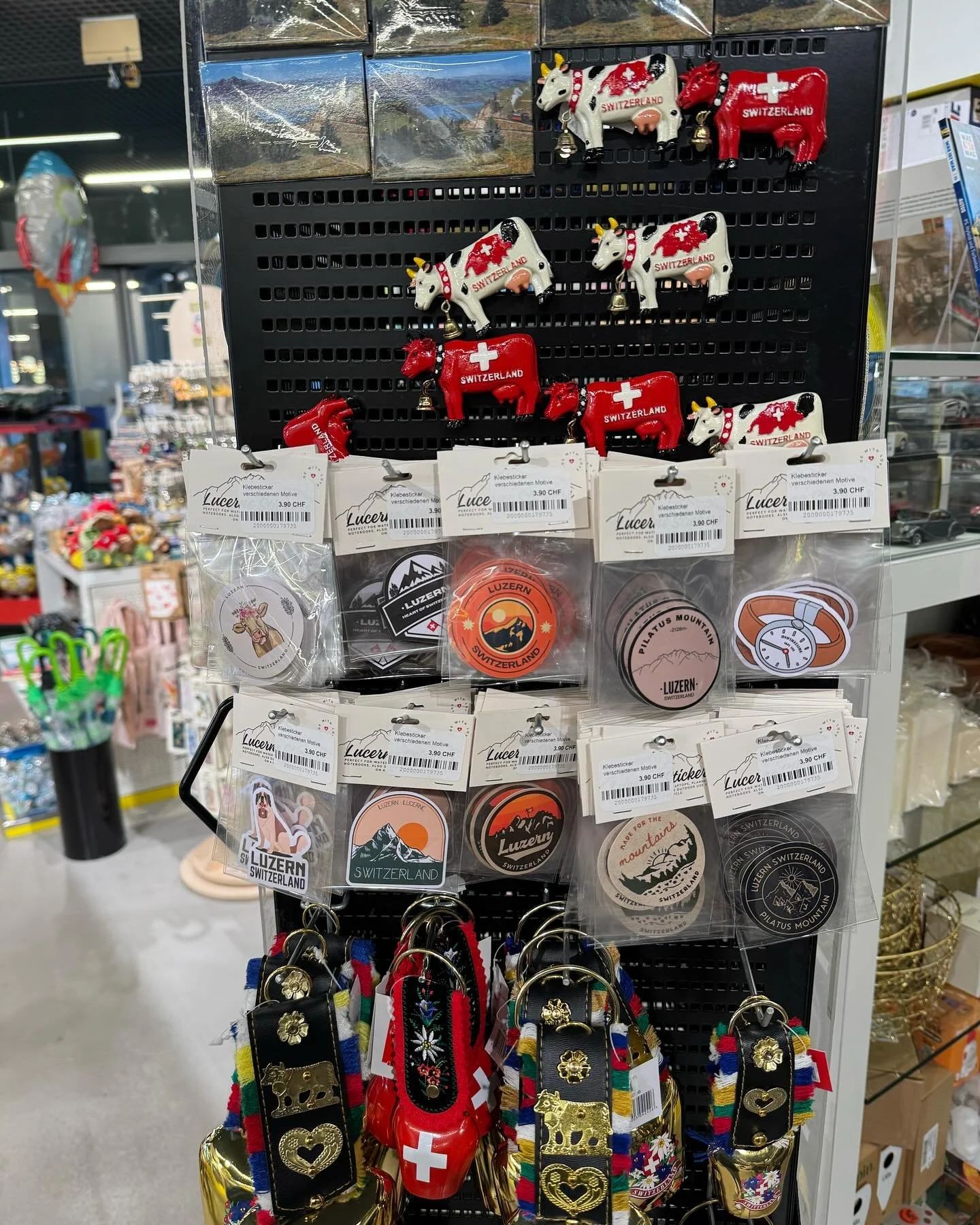 Bringing a piece of Switzerland to your day 🇨🇭✨ Get your favourite sticker souvenir with us 🫶🏼

#SwissCharm #CuteCowSticker #AlpineVibes #lucerne #lucerne_switzerland