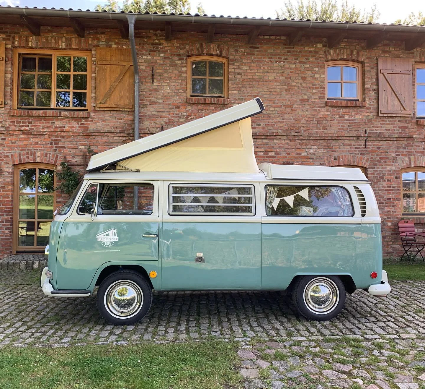 Auch solche schicken Bullis sind bei uns sehr willkommen.  Dieses Jahr w&uuml;nschen wir uns eine bunte Mischung aus IFA Fahrzeugen jeder Art, sowie VW Bussen.  Im letzten Jahr wurde dies gut angenommen und wir haben festgestellt, dass die Busfahrer 