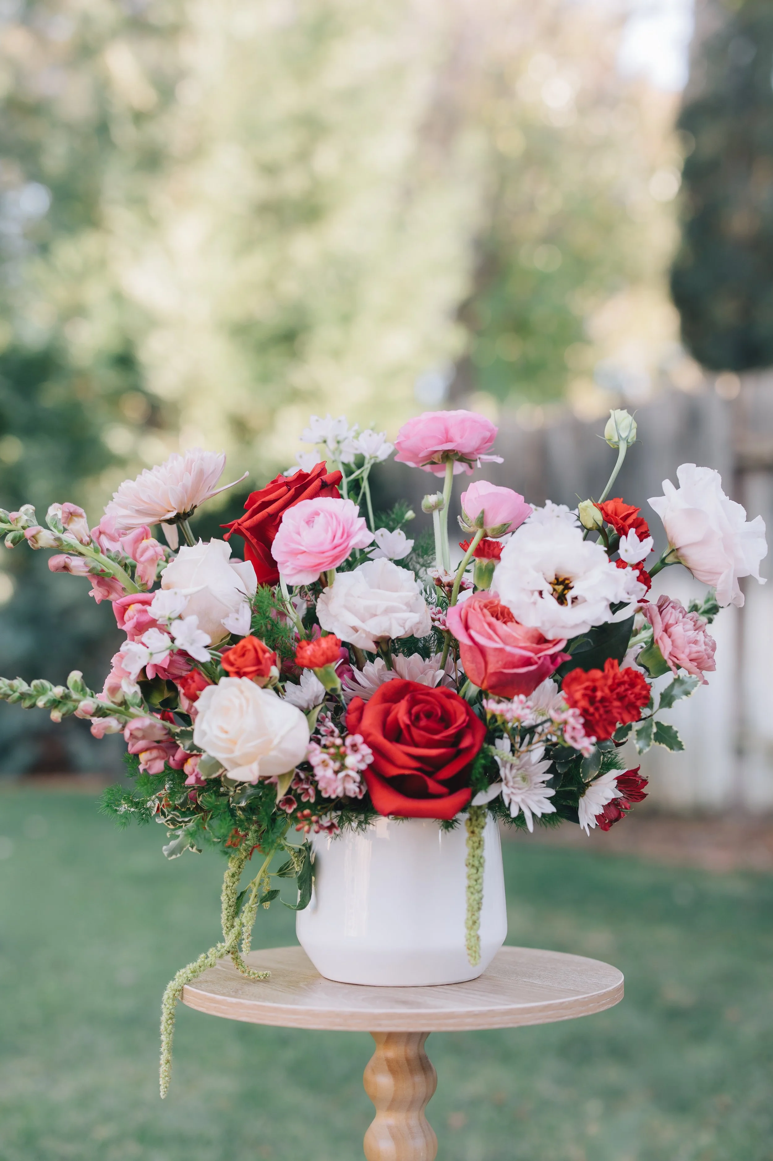 Deluxe Valentines Day Arrangement