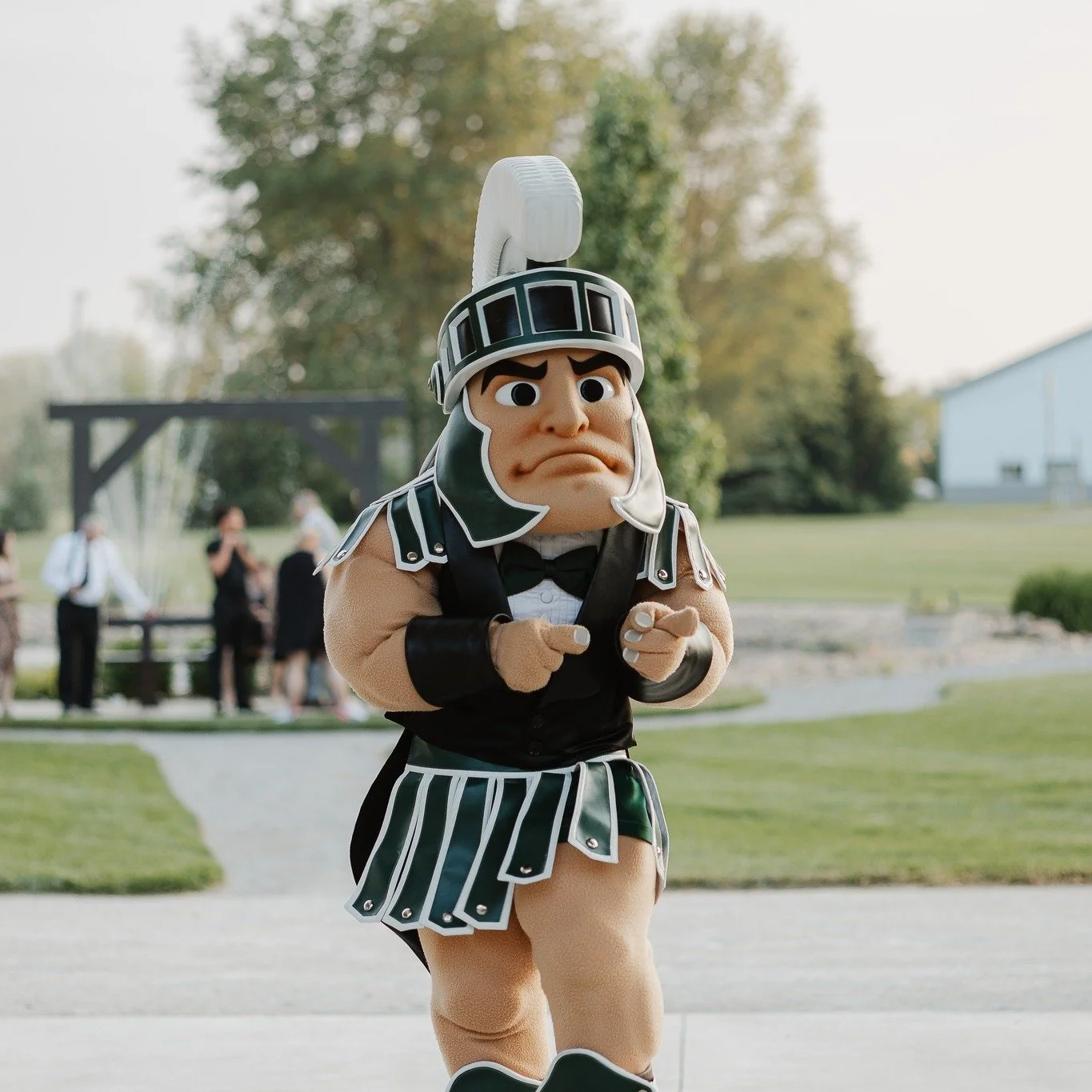 When Sparty shows up to your wedding&hellip; you know it&rsquo;s a party! 💚🤍
Nothing says &quot;Go Green!&quot; like a surprise visit from the one and only MSU mascot &mdash; and yes, he brought the moves. This wedding had major Spartan Spirit! Boo