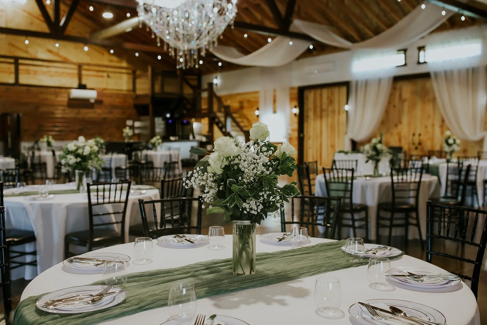 Simple. Elegant. Effortlessly beautiful. ✨
The inside of the barn at Twin Gables Event Center is thoughtfully designed to be the perfect blank canvas for your dream day &mdash; warm wood tones, soft lighting, and a layout that works with your vision.