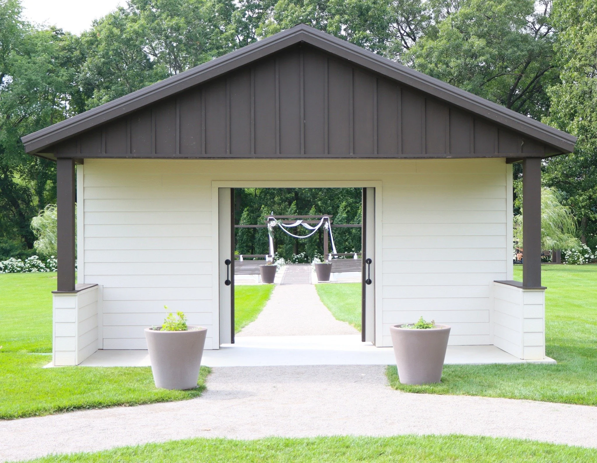 Hello Southwest Michigan brides 🤍

There&rsquo;s something about walking through the doors and seeing the ceremony space waiting for you.

If you&rsquo;re recently engaged, tag the person you&rsquo;re planning with and start dreaming.

View pricing,