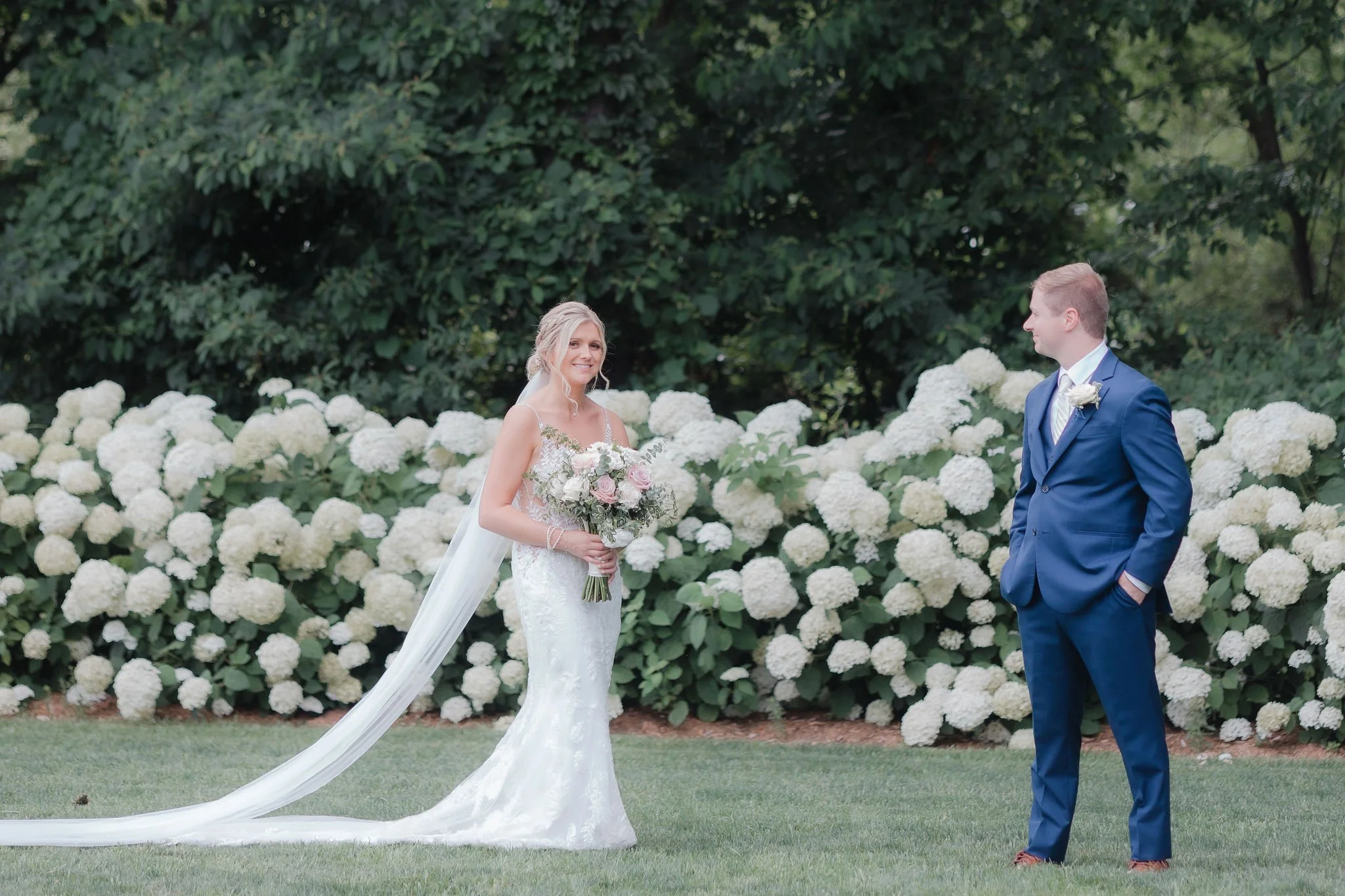 Hello Southwest Michigan brides 🤍

This is part of what&rsquo;s waiting later in the season here.

The hydrangeas, the grounds, the whole tucked-away feel of the property&hellip; it all does so much before you ever add much of your own.

As we head 