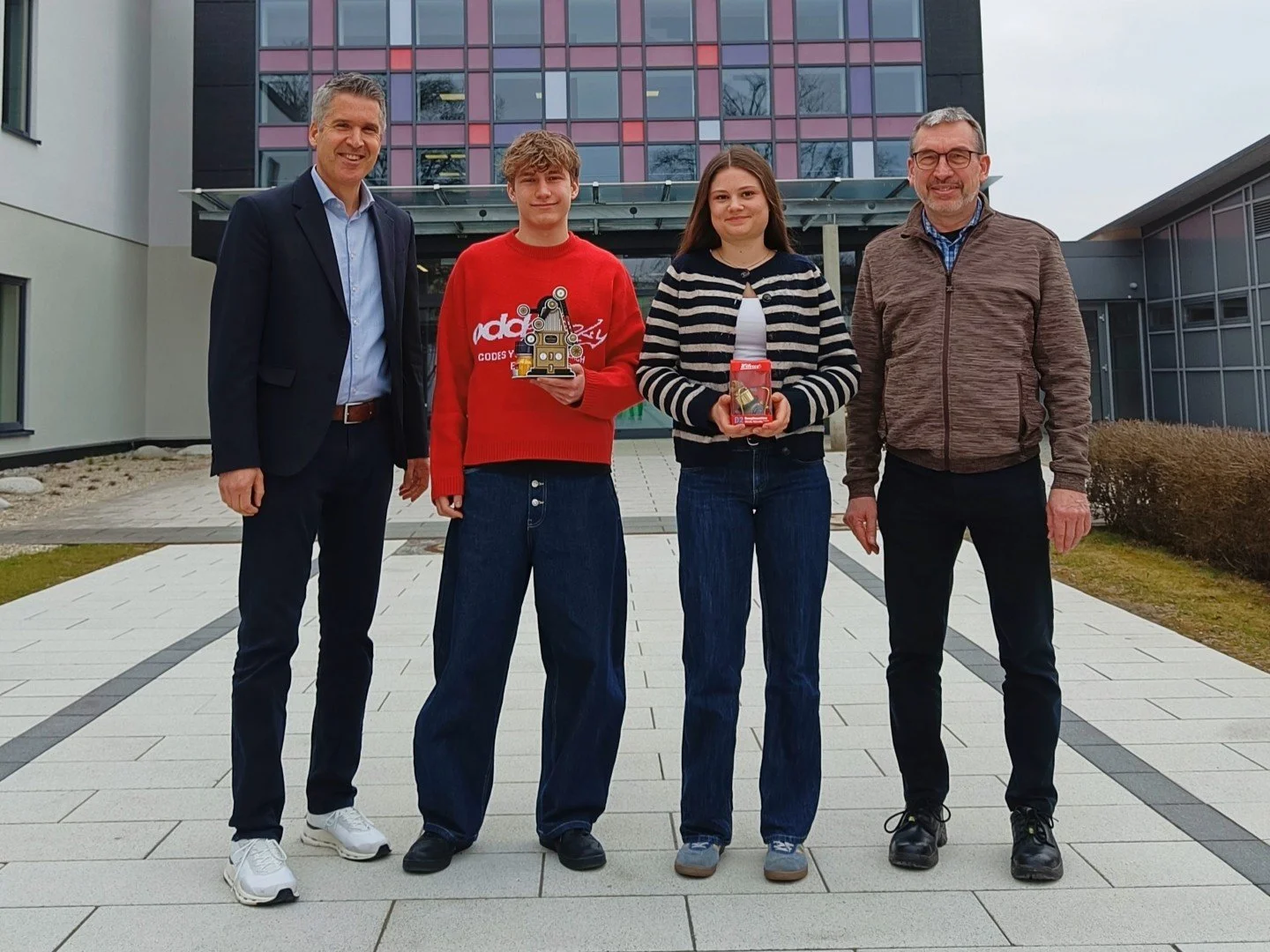 Erfolgreiche Teilnahme beim Wettbewerb „Physik im Advent“