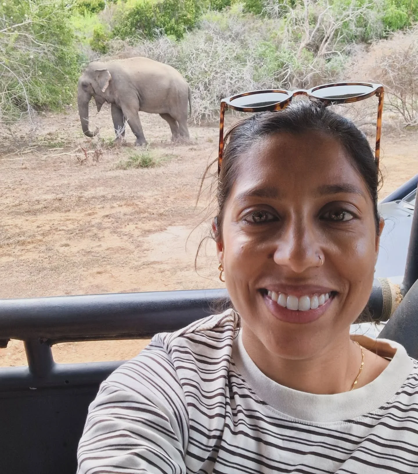 Snippets of Sri Lanka 🇱🇰☀️🤟🏽

📸 Safari selfie 🐘
🫶🏽 A moment for the foooood 😍
📸 Leaf-hearts 💚
🫶🏽 Perfect for snacks, repellant, towel 🛍️
📸 Tried surfing 💁🏽&zwj;♀️
🫶🏽 Straight facts ✔️
.
.
.
Sri Lanka, family holiday, travel inspo