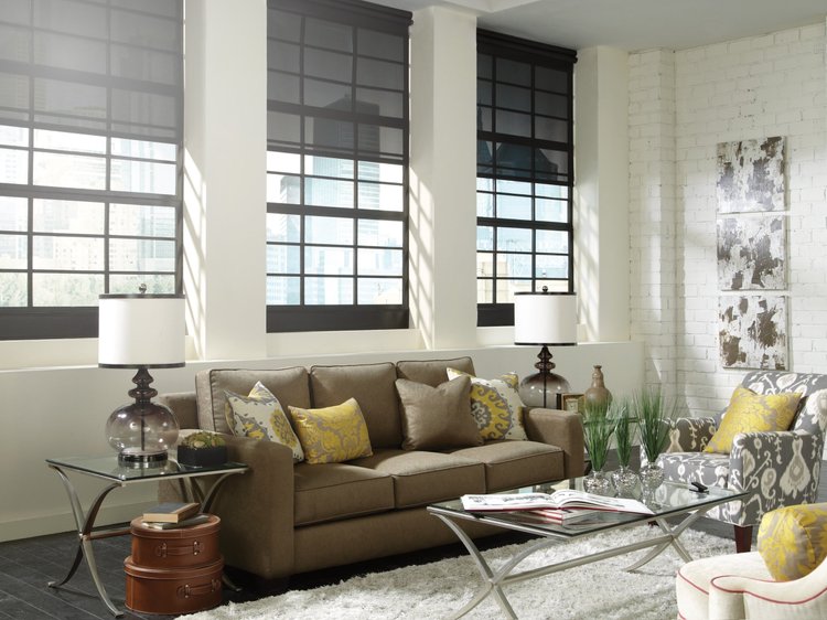 Living room with motorized shades (Lascala, Milan, Italy): Lutron Triathlon shades and HomeWorks QSX