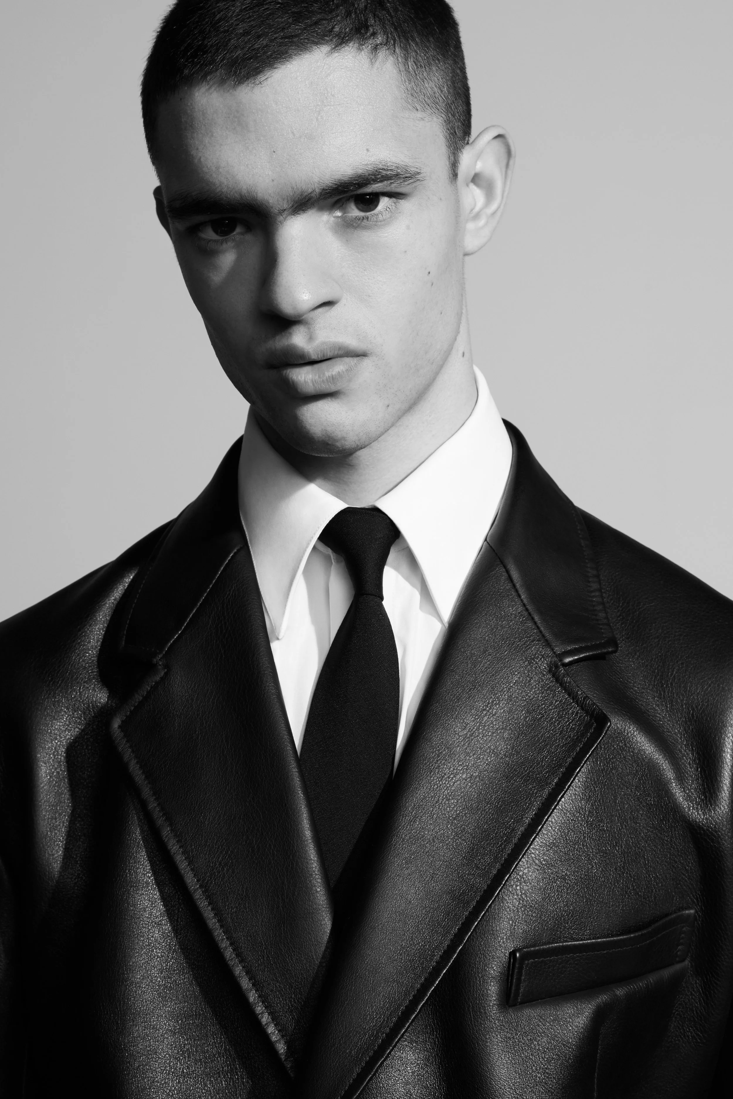 DUNHILL_AW22_LOOK24_2732x4098px.jpg