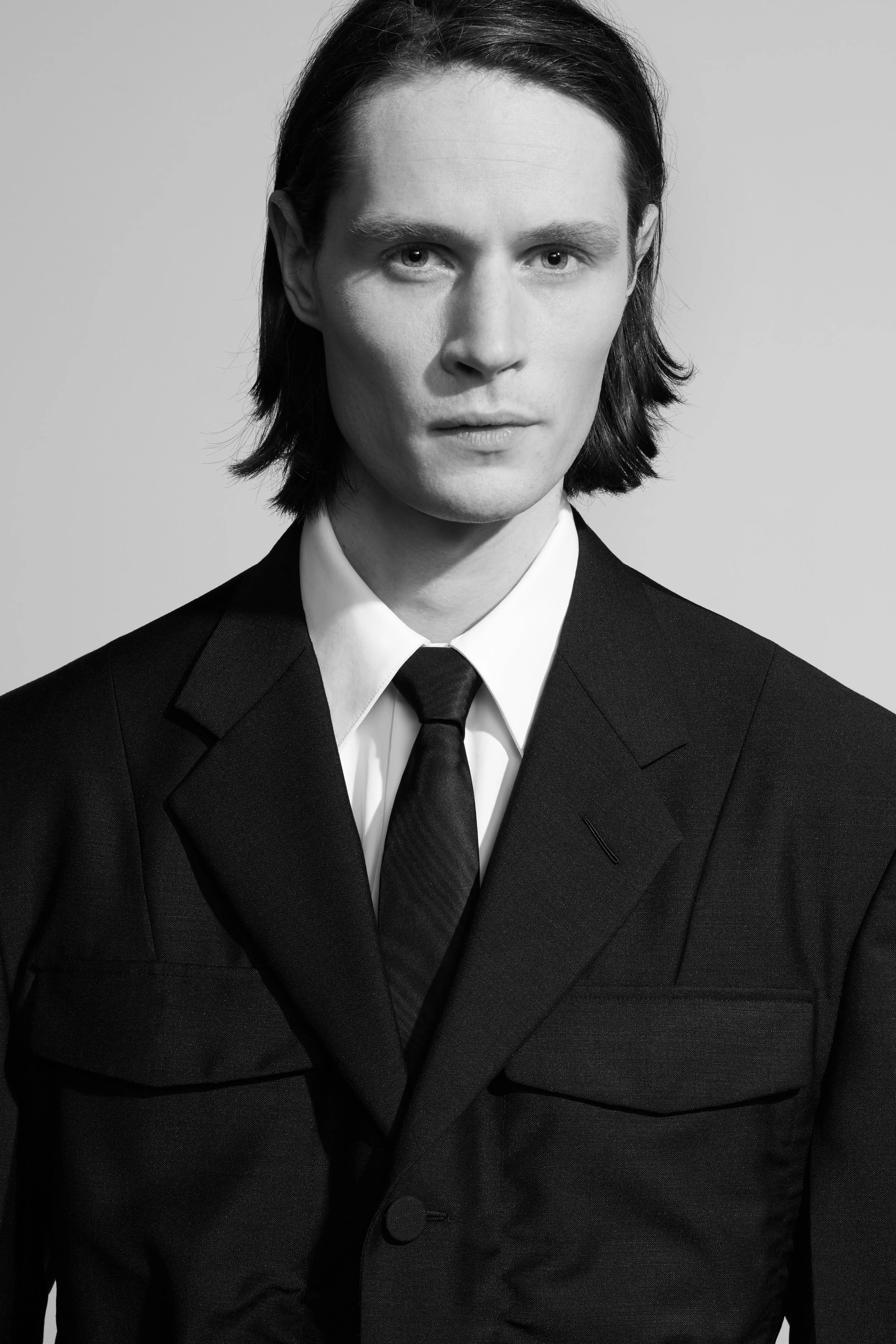 DUNHILL_AW22_LOOK8_2732x4098px.jpg
