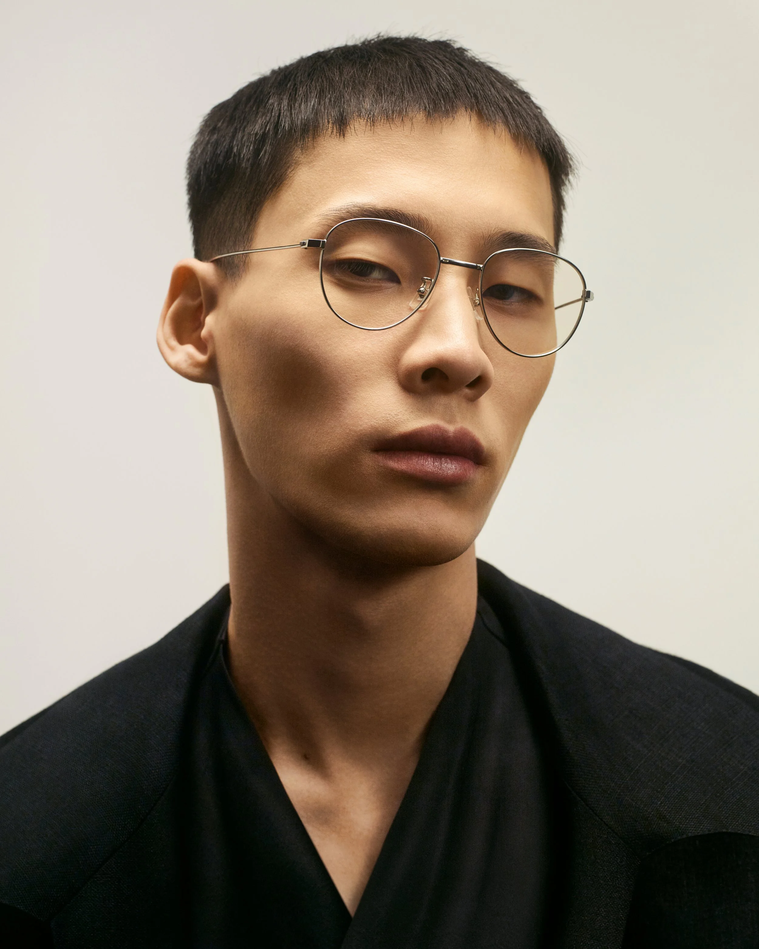 DUNHILL_SS21 EYEWEAR_MODEL IMAGES_CROPS_300dpi6.jpg