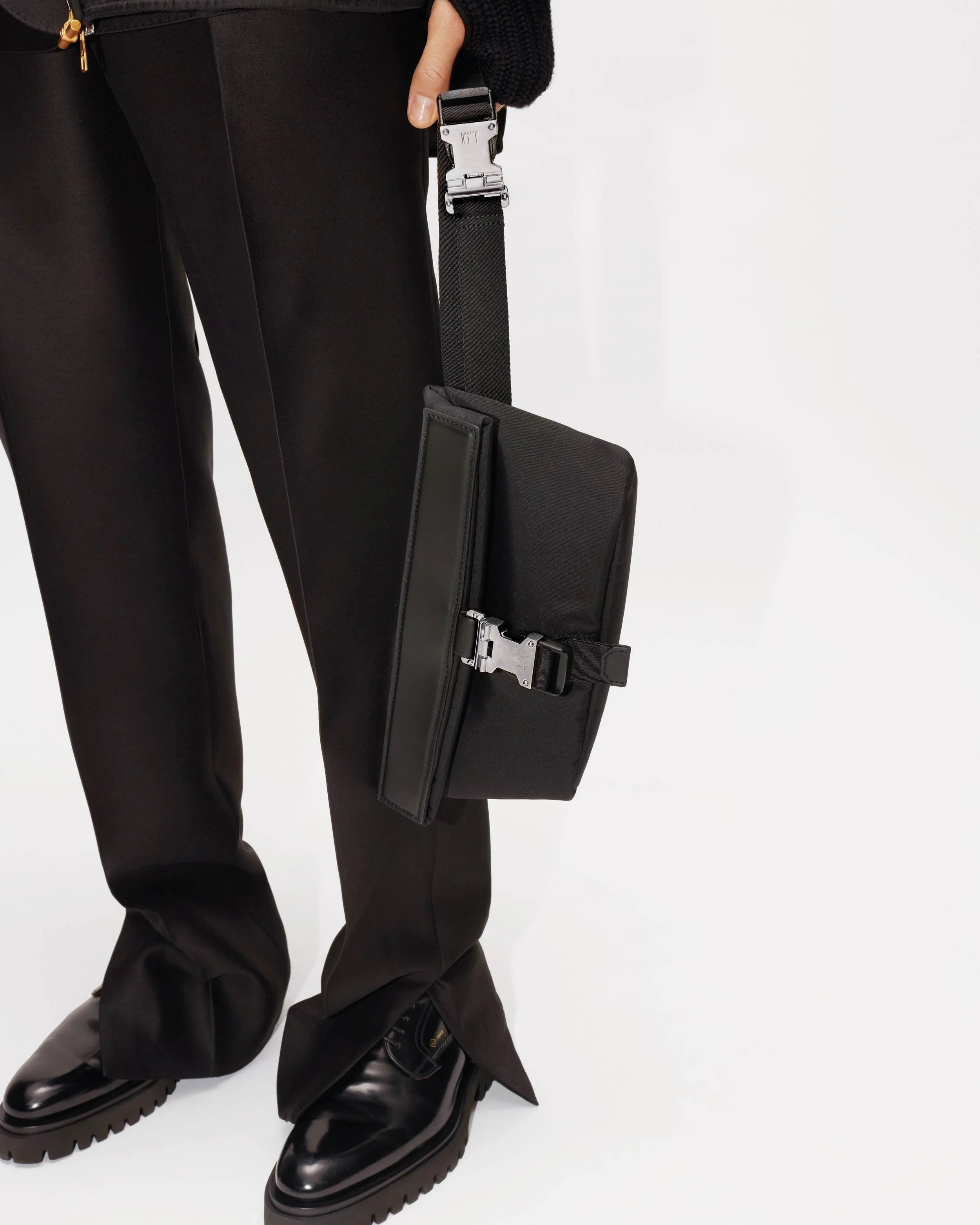 DUNHILL_AW22_B-ROLL_LOOK_18_4-5_16.jpg