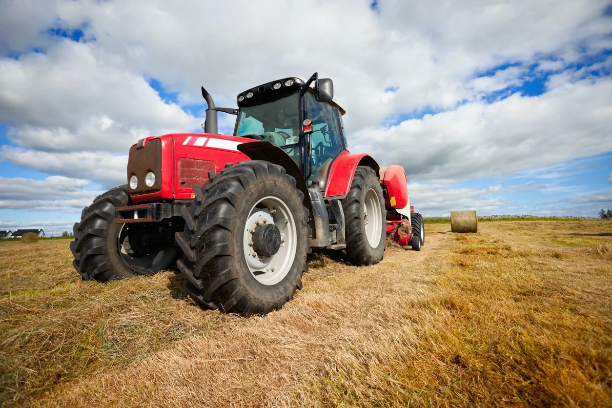 Massey Ferguson, Deere, Claas, Fendt, CNH, New Holland and many more manufacturers.