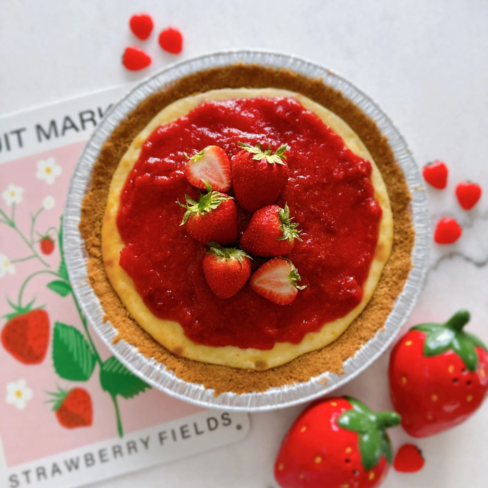 πβ¨ Creamy, dreamy, and oh-so delicious! This strawberry cheesecake is the perfect bite of sweetness. π
π Order yours now at www.themagicalspatula.com
#StrawberryCheesecake #CheesecakeLove #SweetBites #BerryDelight #DessertGoals #nwabakery #nwasma
