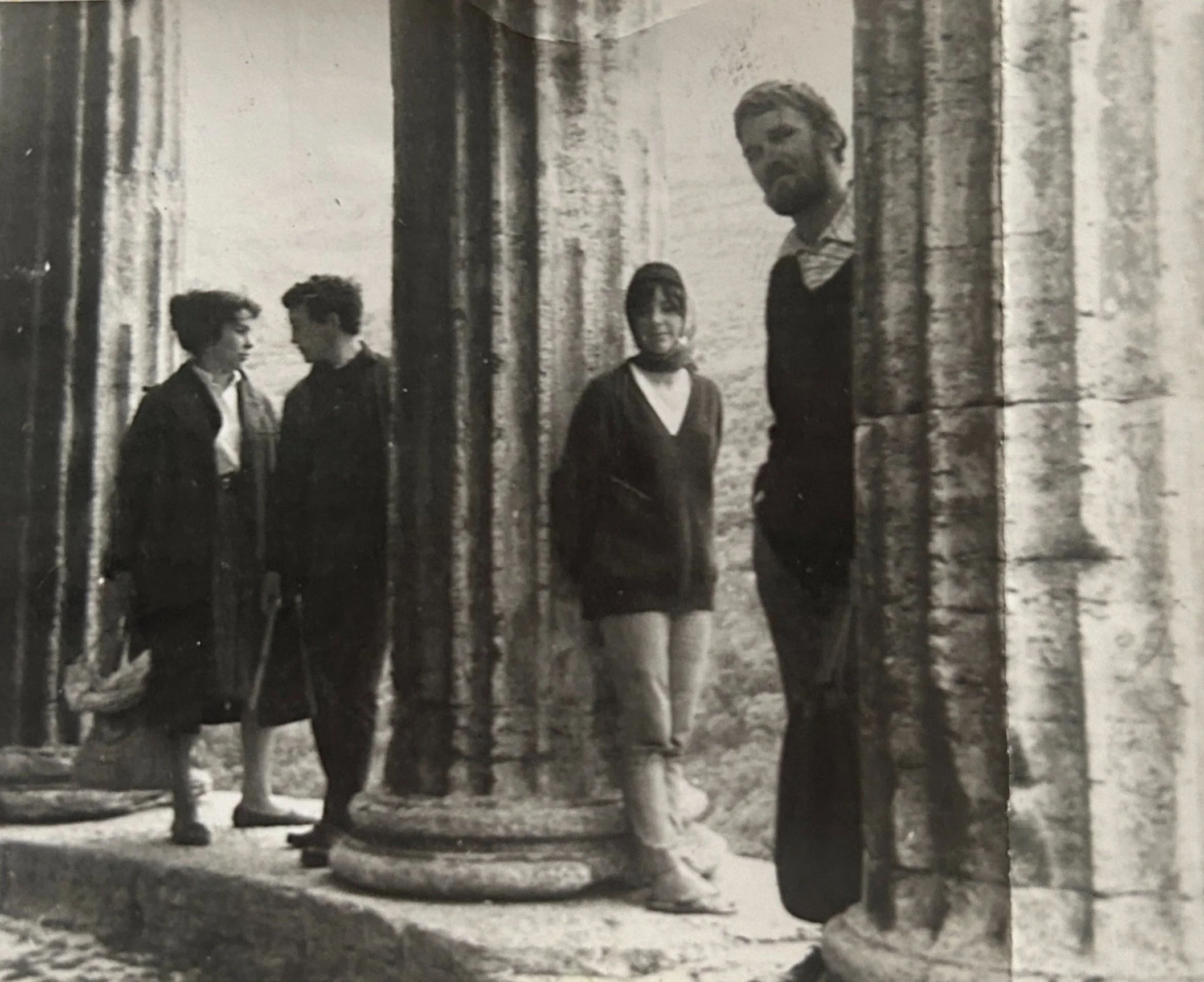 Temple of the Sybil, Tivoli. Nancy, Anthony, Eve and Richard Allen, 1960. Unknown photographer.