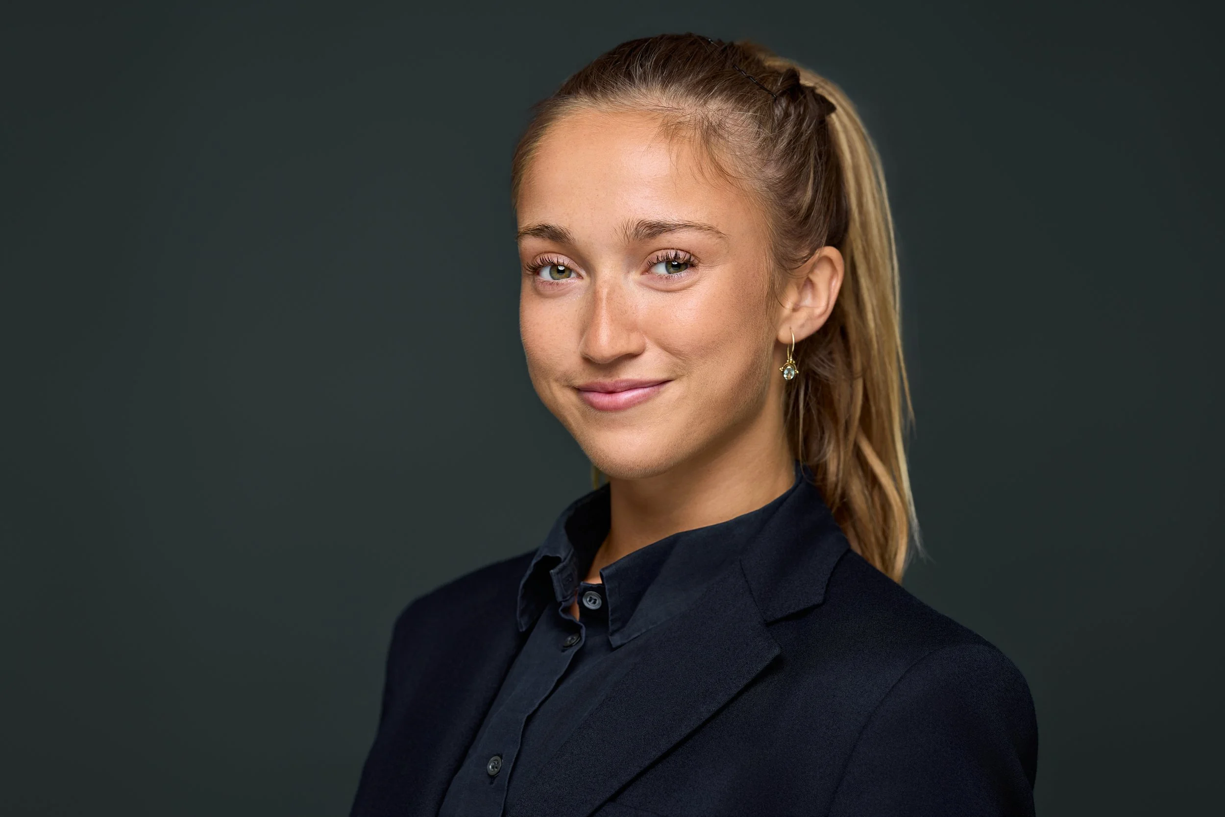 Caroline_Portraet_Fotograf_Søren_Fiil_Vesterbak_Aarhus.jpg