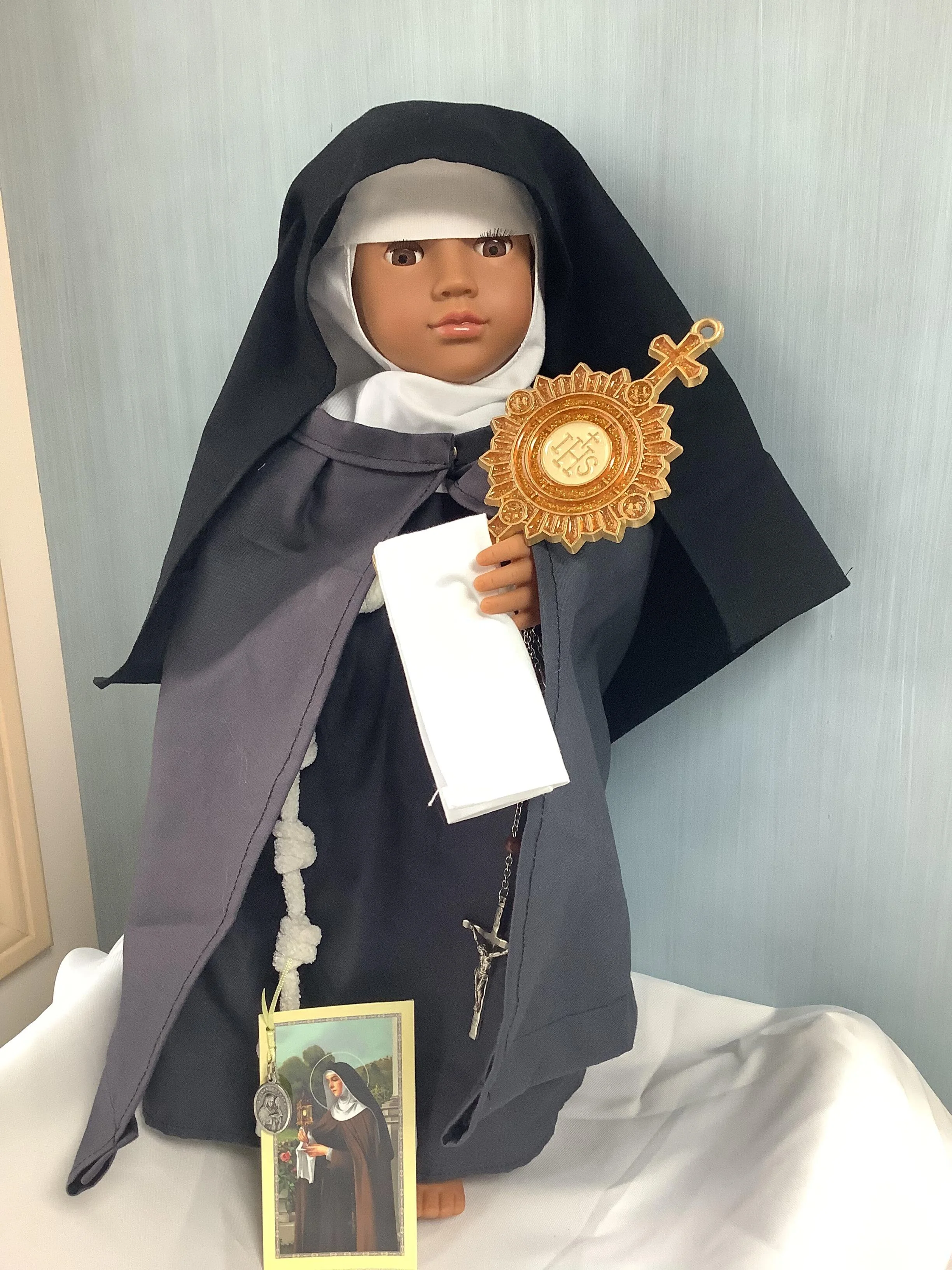 18" Saint Clare Doll