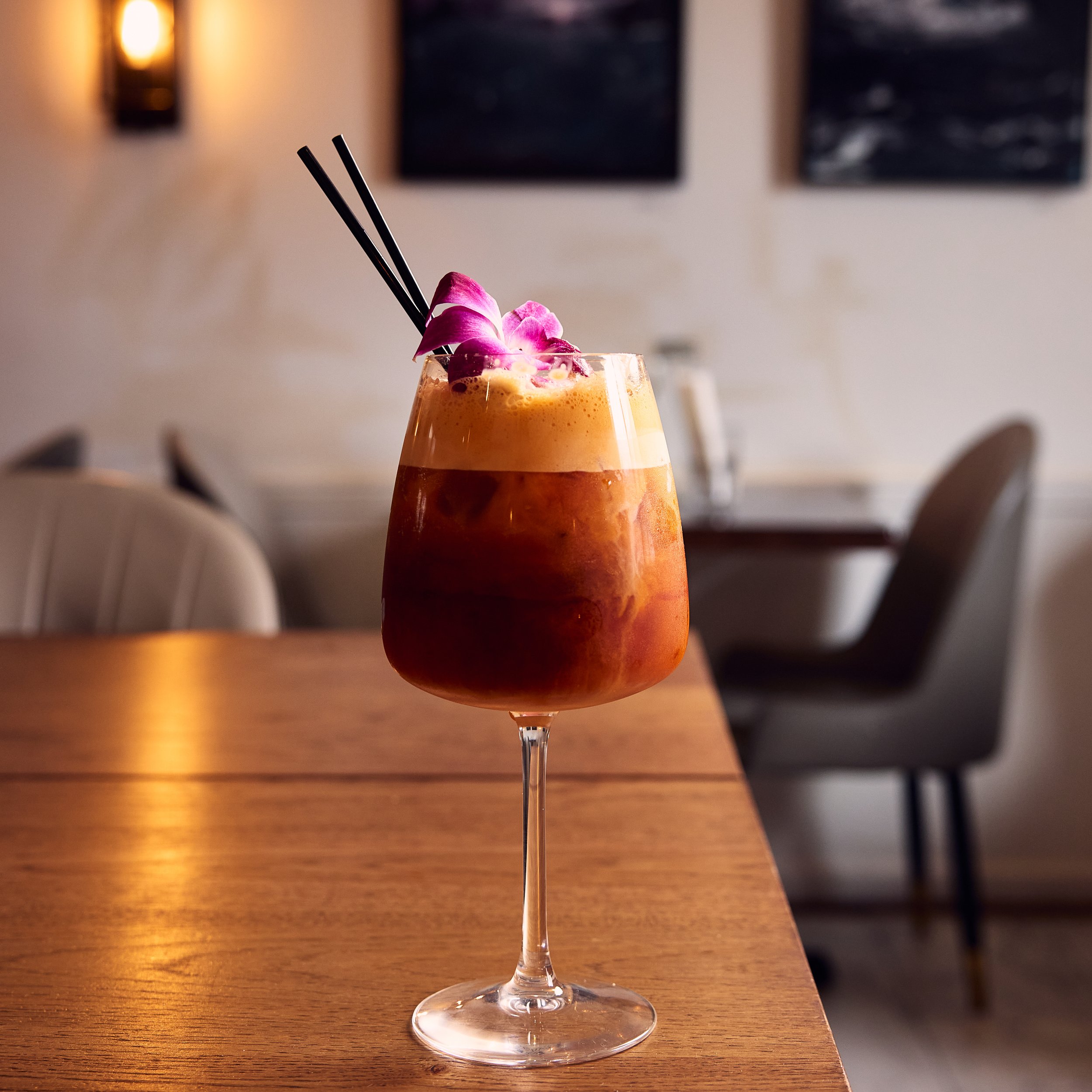 Dancing Thai Ice Tea_19267.jpg