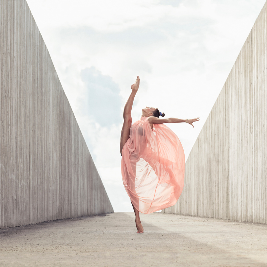 Teen or young adult in Broward County Florida seeking therapy for performing arts related distress.