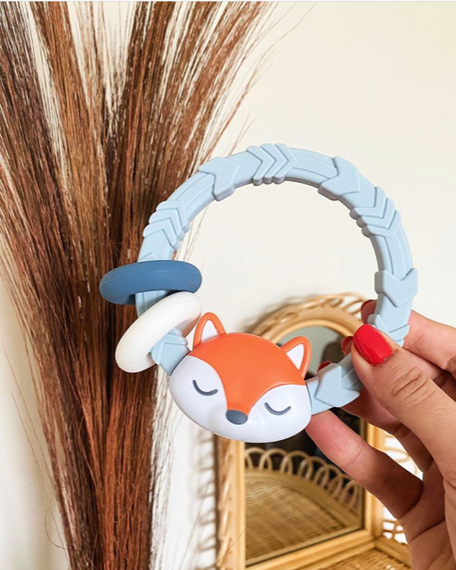SR8318 Fox Silicone Teether with Rattle .png