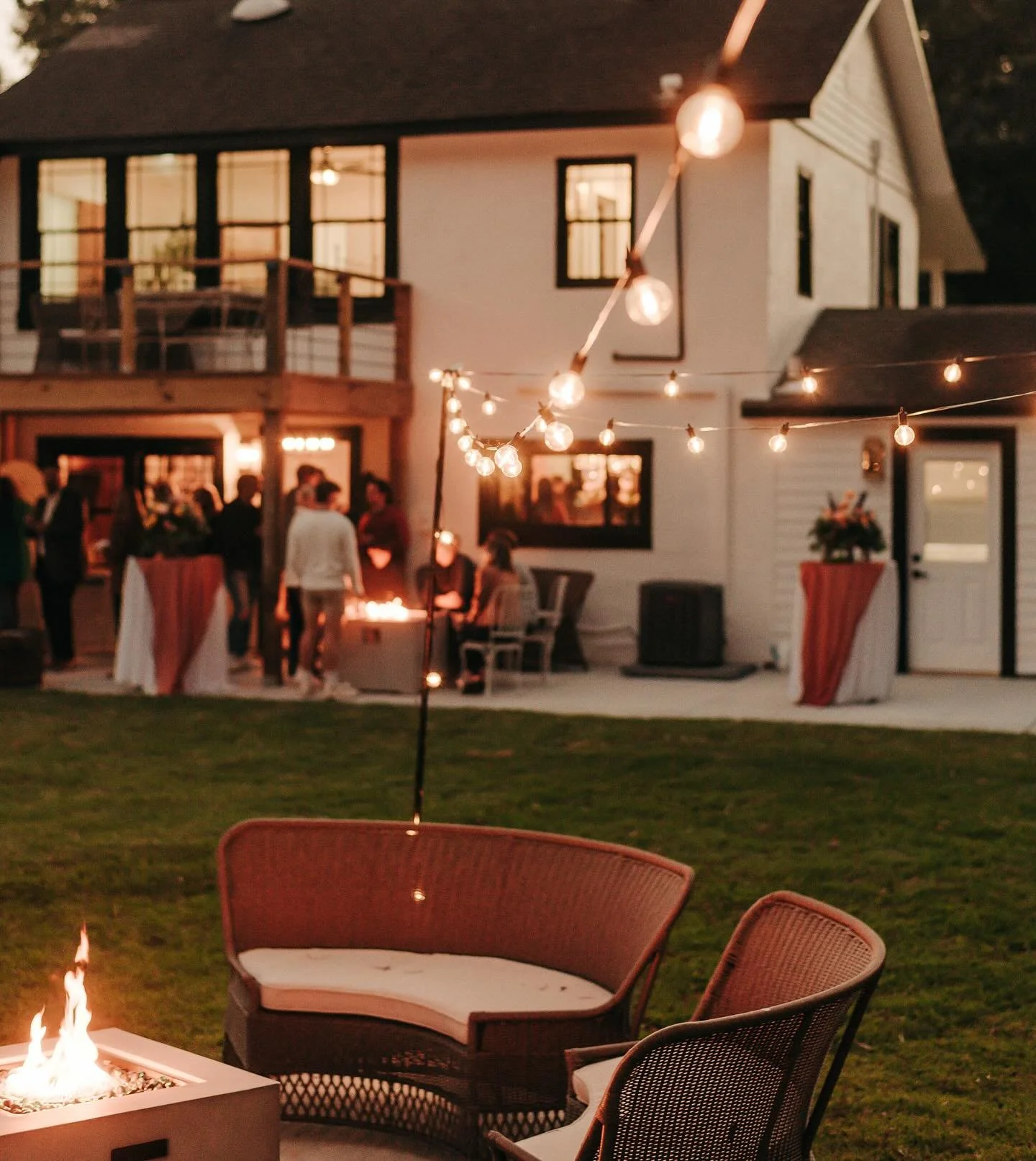 Rehearsal dinner, birthday party, reunion, wedding... you name it✨
For more information on our event packages email info@theriveroakmanor.com 🤍